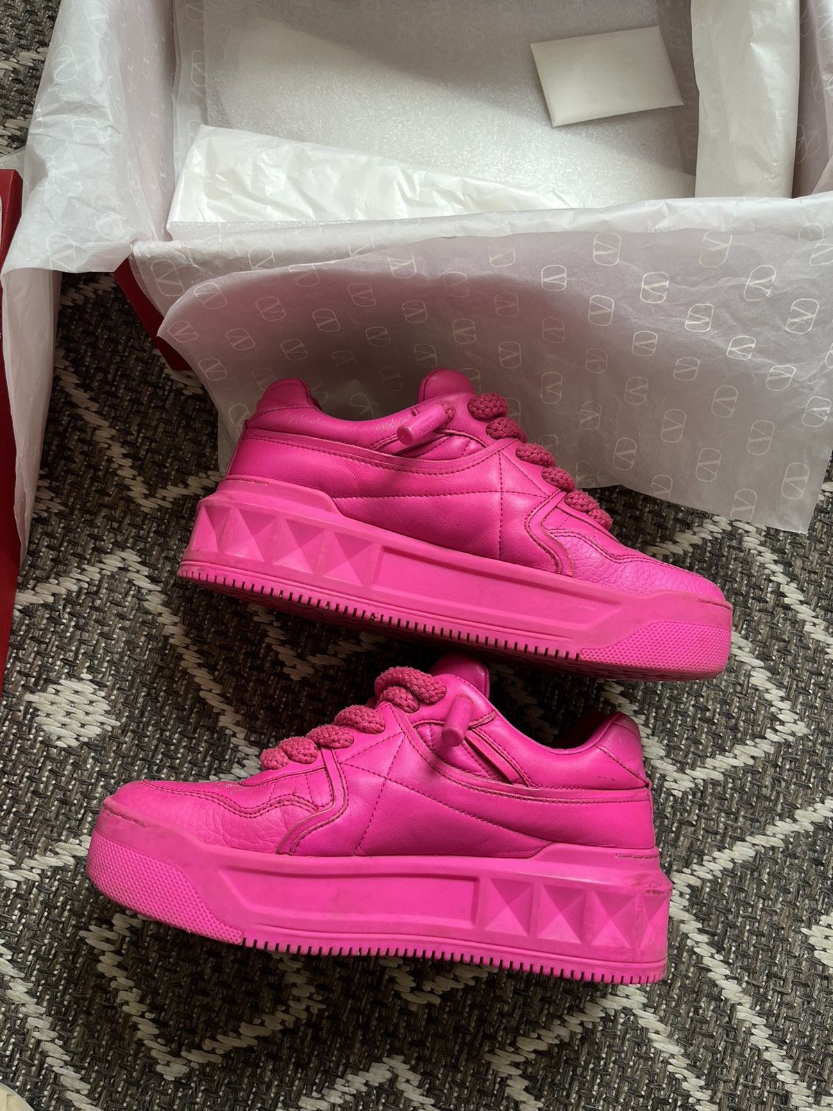 Valentino Valentino Pink PP One Staud Trainer Size US 7 / IT 37 - 2 Thumbnail