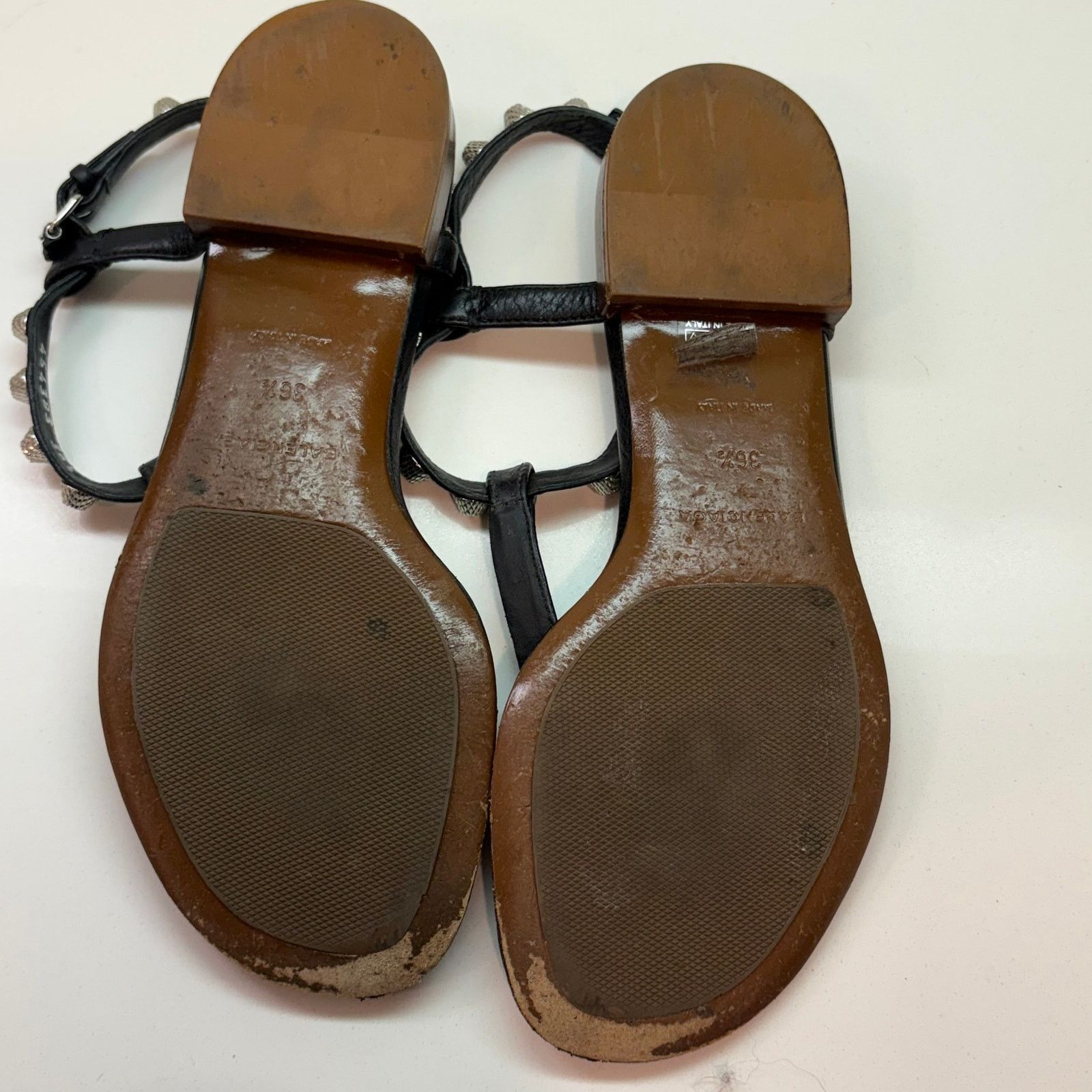 Balenciaga Balenciaga Black Leather Arena Studded Flat Sandals 38.5 8 Size US 8.5 / IT 38.5 - 9 Thumbnail