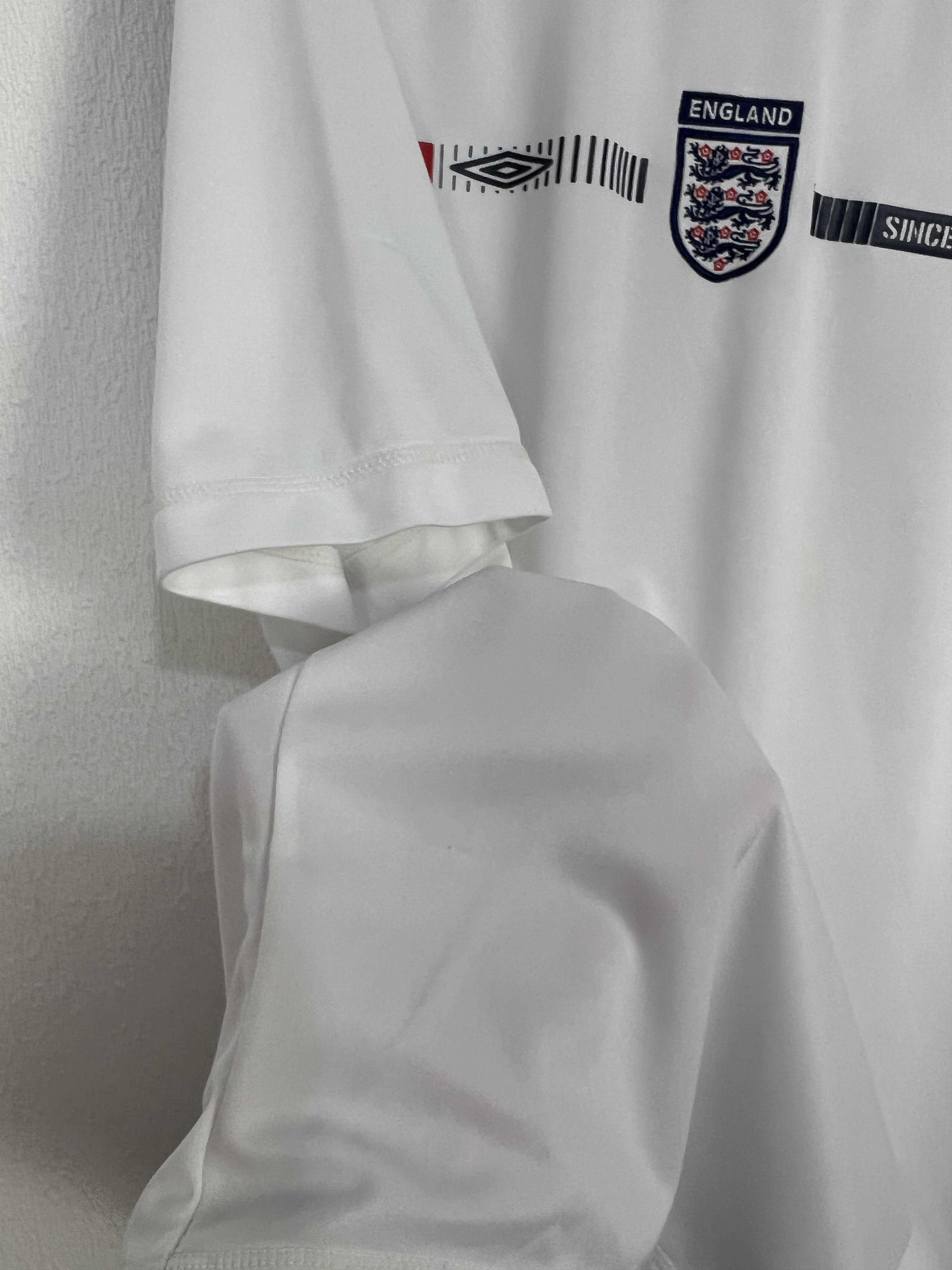 Umbro Vintage Umbro England Football Shirt Train White National Size US L / EU 52-54 / 3 - 5 Thumbnail