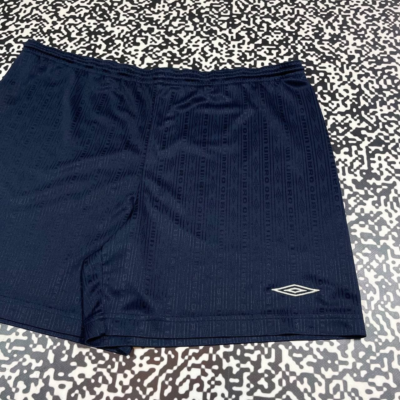 Umbro Vintage 90s Umbro Monogram Retro Casual Sports Style Shorts Size US 36 / EU 52 - 3 Thumbnail