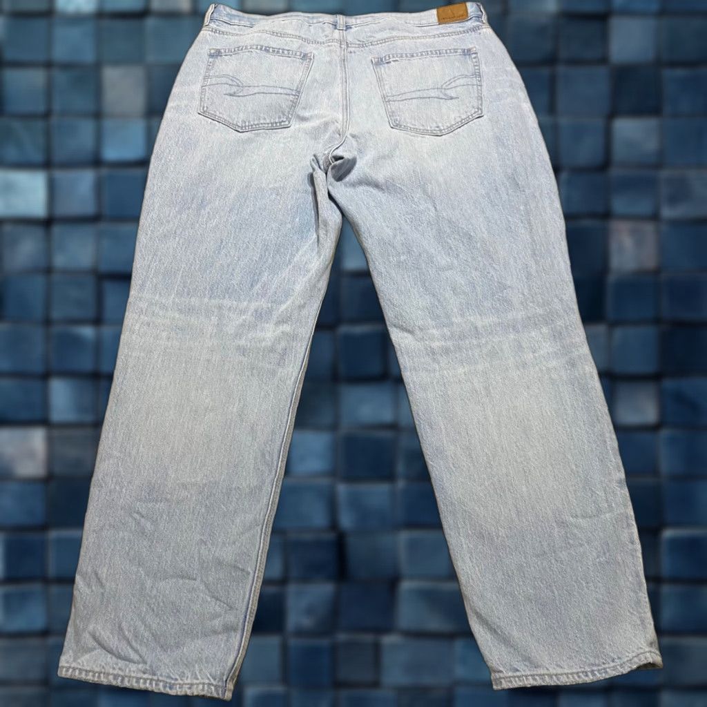 American Eagle Outfitters VINTAGE American Eagle Outfitters Mom Jeans Womens 14 Blue Denim Medium Wash Distressed 90s Grunge Retro Jeans Womens Size 36" / US 14 / IT 50 - 1 Thumbnail