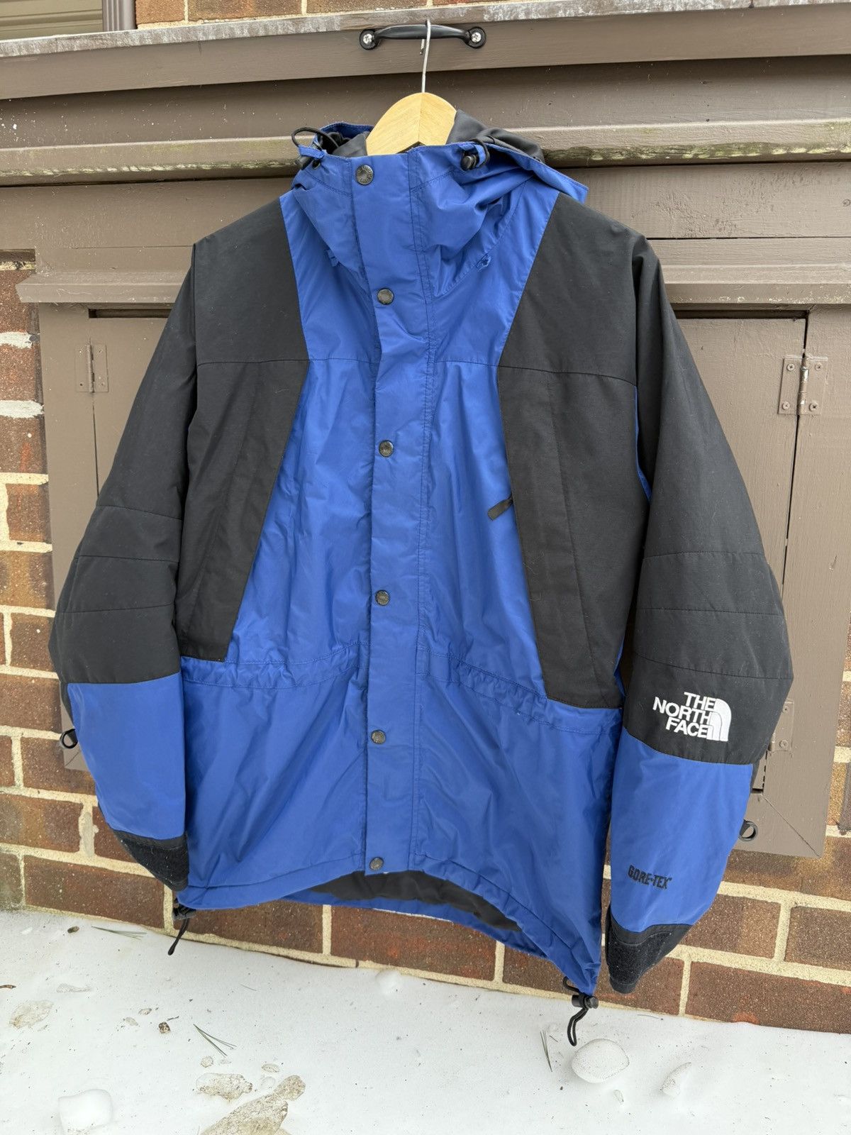 The North Face Vintage North Face Gore-Tex Jacket Men’s Mountain Light Size US M / EU 48-50 / 2 - 1 Thumbnail