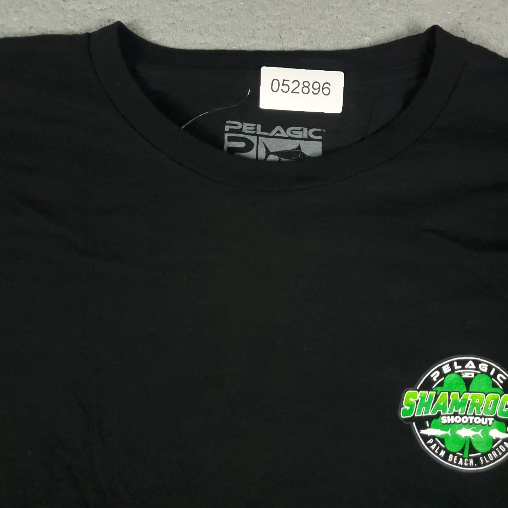 Vintage Pelagic Long Sleeve T-Shirt Men's 2XL Black Palm Beach Shamrock Graphic Size US XXL / EU 58 / 5 - 2 Thumbnail