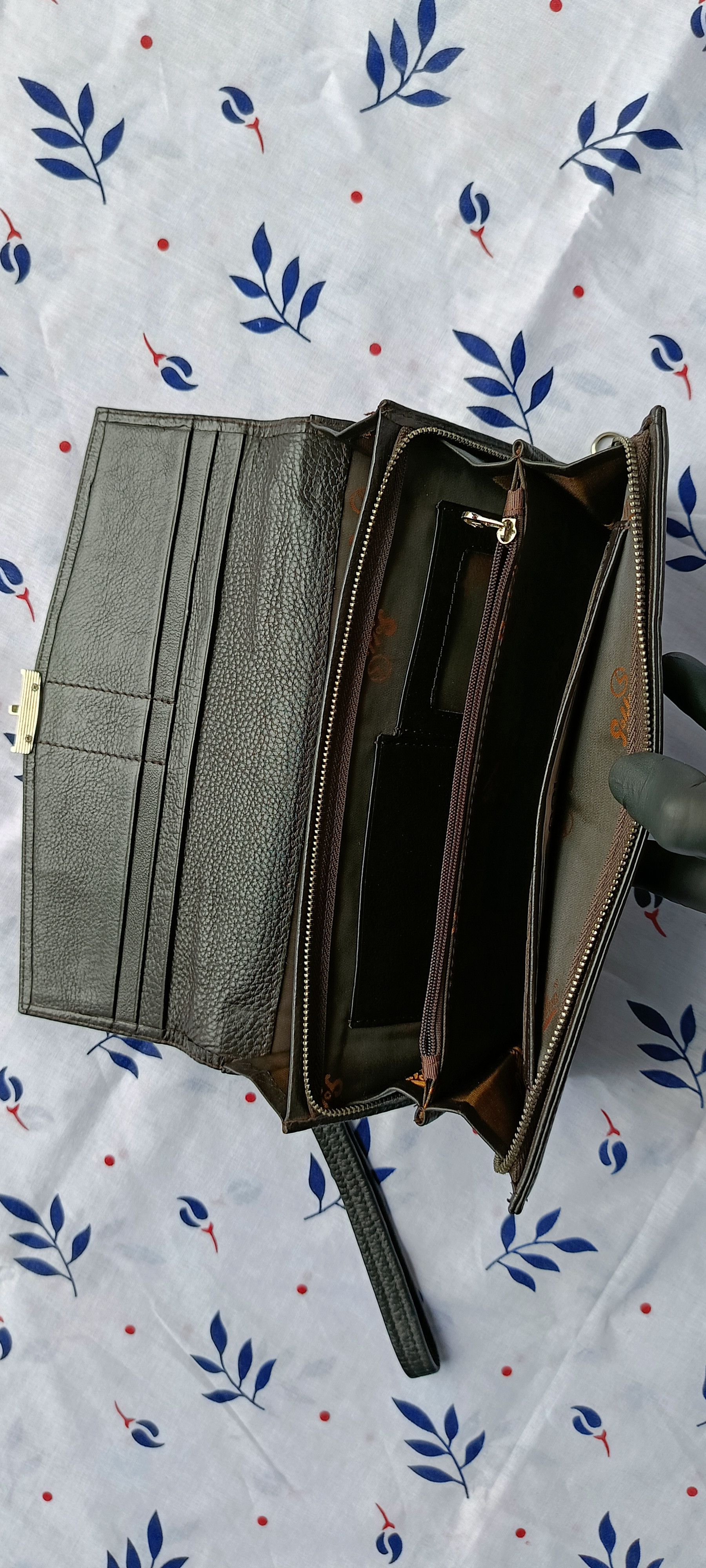 Designer × Vintage Gold Lion Leather Clutch Bag Size ONE SIZE - 9 Thumbnail