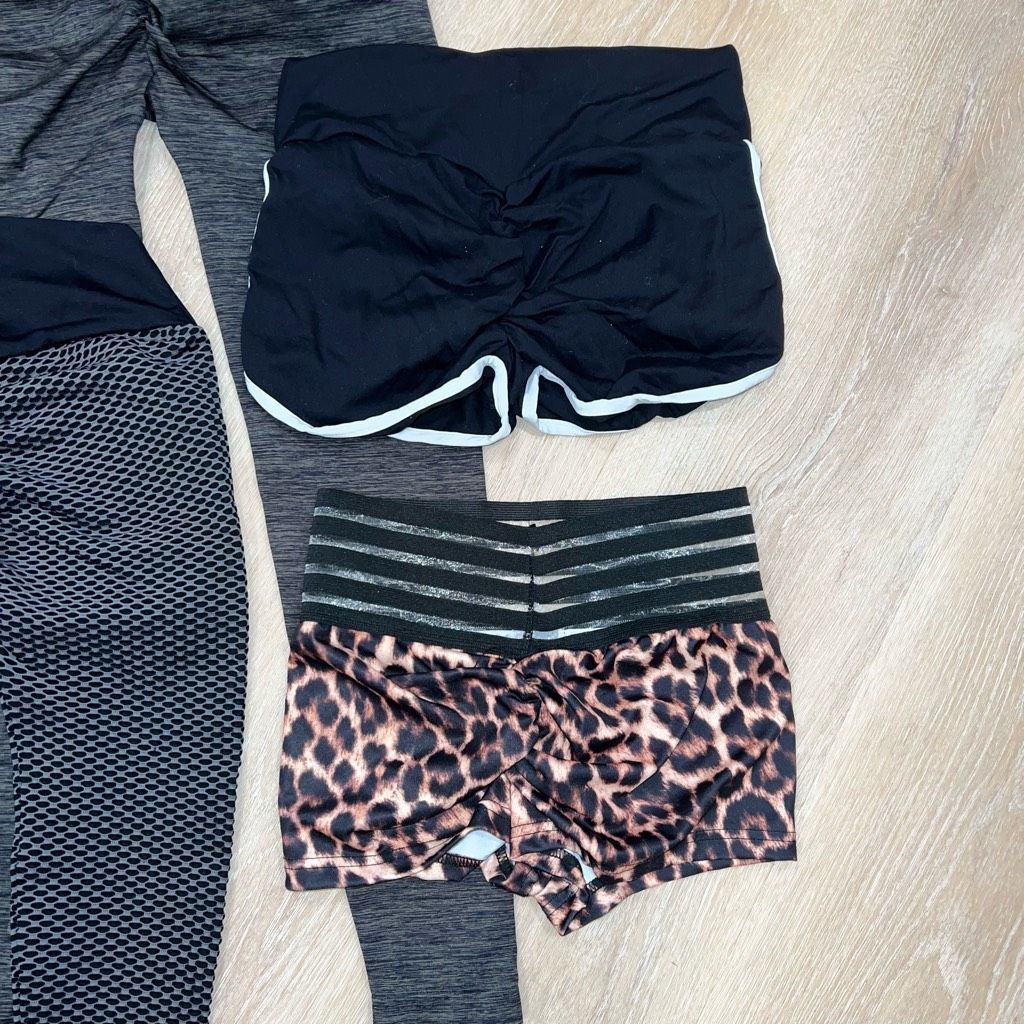 Other 6 Piece Scrunch Butt Workout Lot: Honeycomb, Cheetah XS-Small, Shorts & Leggings Size 26" / US 2 / IT 38 - 2 Thumbnail
