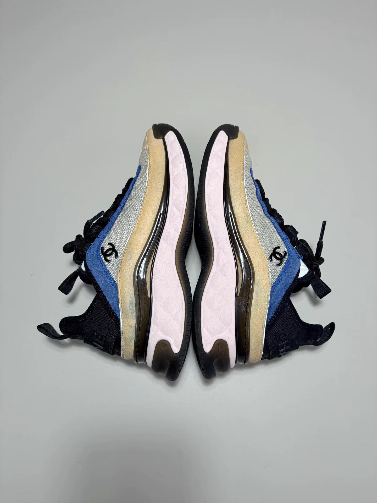 Chanel CHANEL Color-Blocked CC Logo Air Cushion Sneakers Size US 6 / IT 36 - 5 Thumbnail