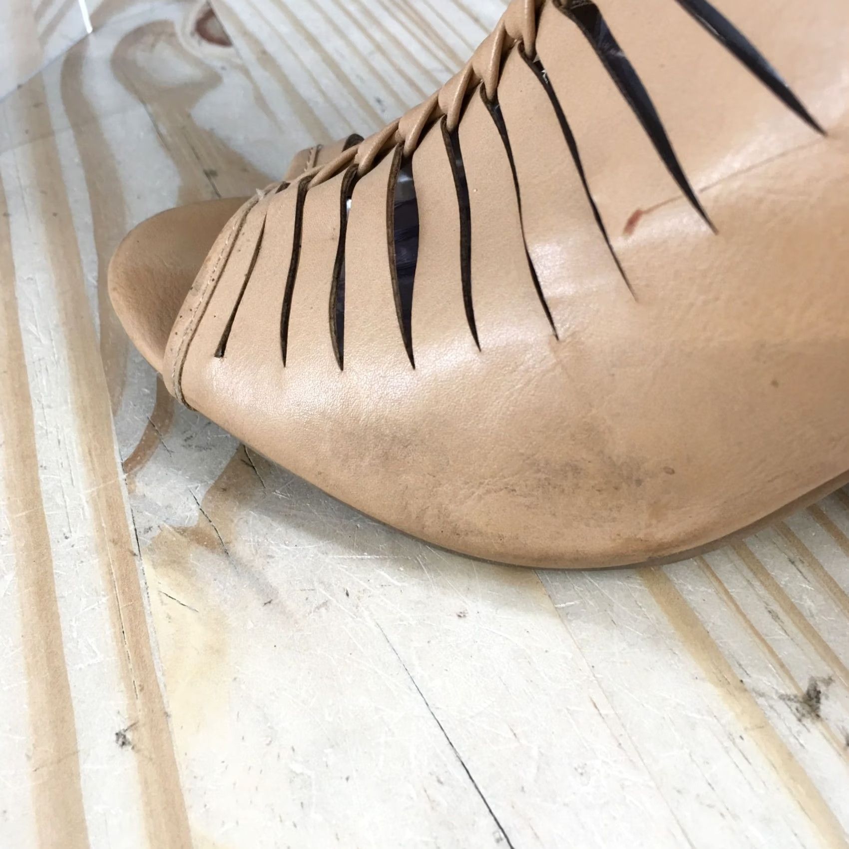 Chinese Laundry Chinese Laundry Boots Womens 8.5 M Block Heels Peep Toe Cutout Bootie Brown Boots Women 8.5 M Brown Block Heel Peep Toe Cutout Casual Shoe Size US 9 / IT 39 - 4 Thumbnail