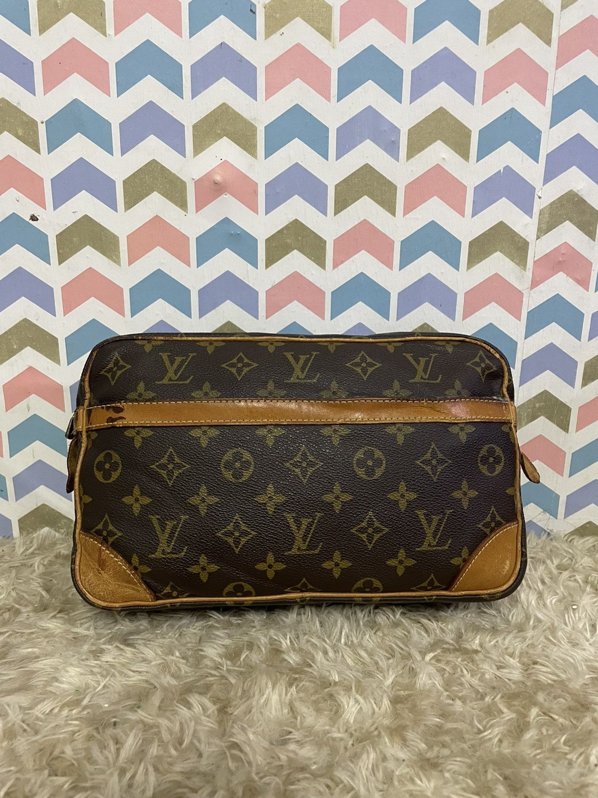 Louis Vuitton Vintage Louis Vuitton Cluct Bag Size ONE SIZE - 2 Thumbnail