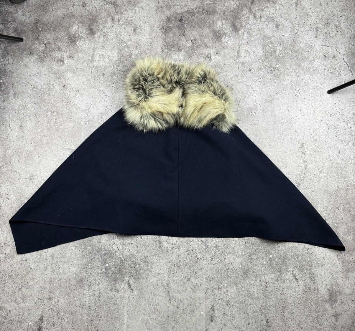 Japanese Brand Japanese Brand Fur/Wool Poncho Zipper Hoodie Y2K Vintage Size US L / EU 52-54 / 3 - 1 Thumbnail