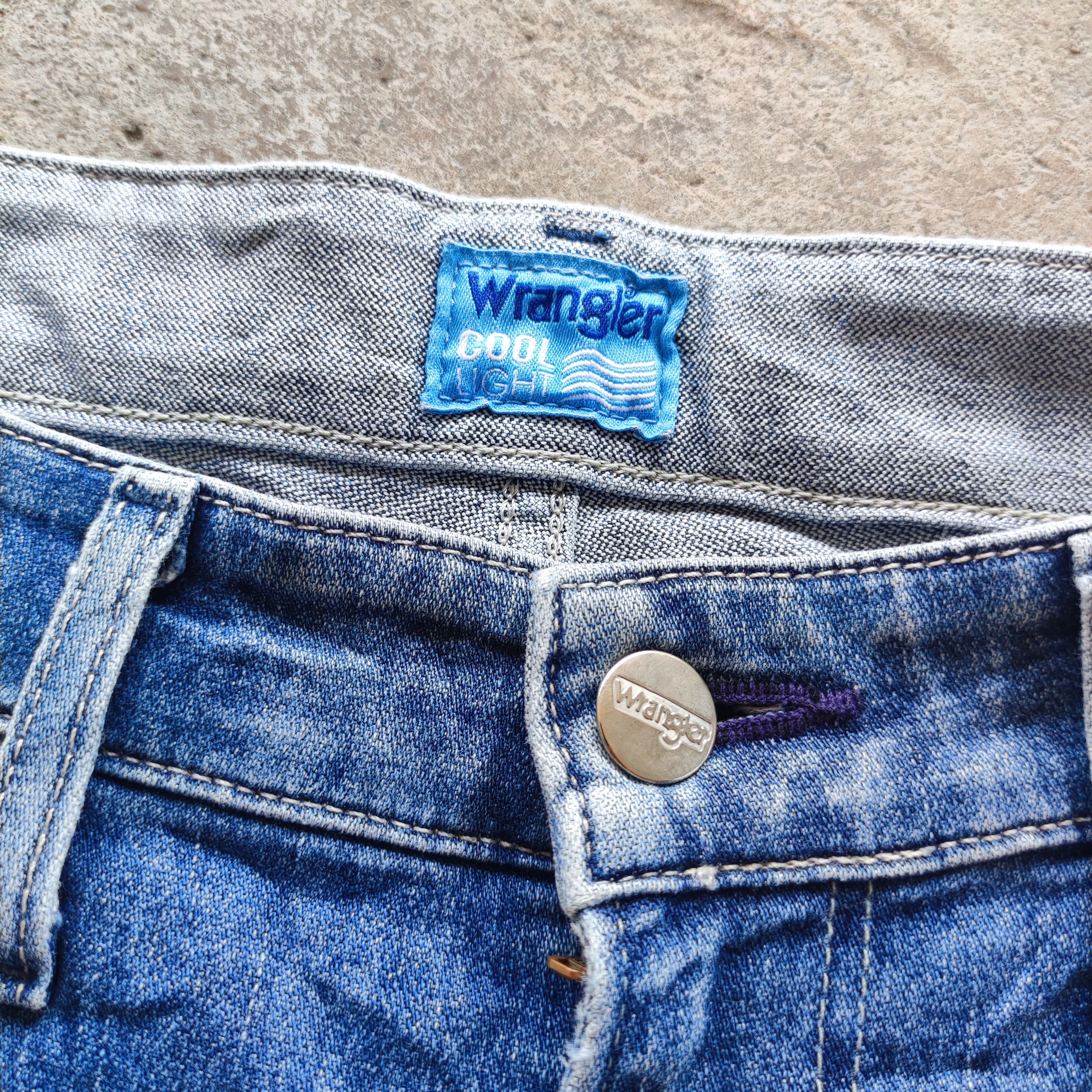 Wrangler Vintage Wrangler Brand Faded Jeans Ripped Pants Size US 37 - 6 Thumbnail