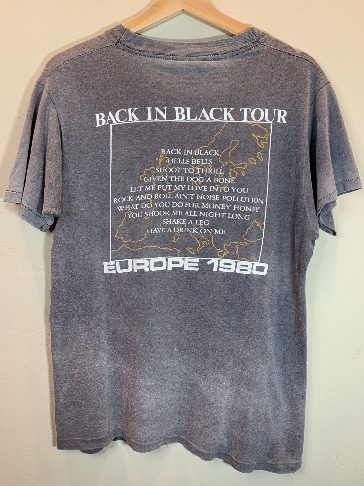 AC/DC × Vintage *RARE* Vintage 1980 AC/DC Back In Black Europe Tour T-Shirt Size US L / EU 52-54 / 3 - 2 Thumbnail