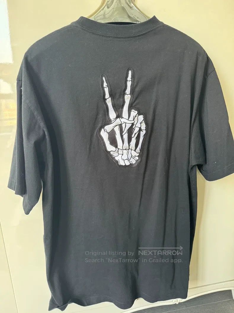 Balenciaga Balenciaga Smiley Face T-Shirt, Size M Size US M / EU 48-50 / 2 - 2 Thumbnail