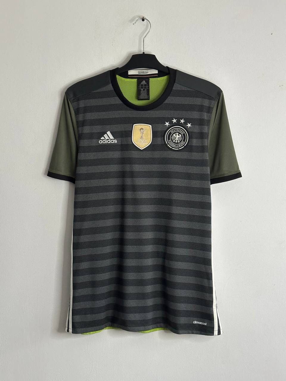 Adidas Adidas Germany Away Football Shirt 2016 Home Soccer Jersey Size US L / EU 52-54 / 3 - 1 Thumbnail