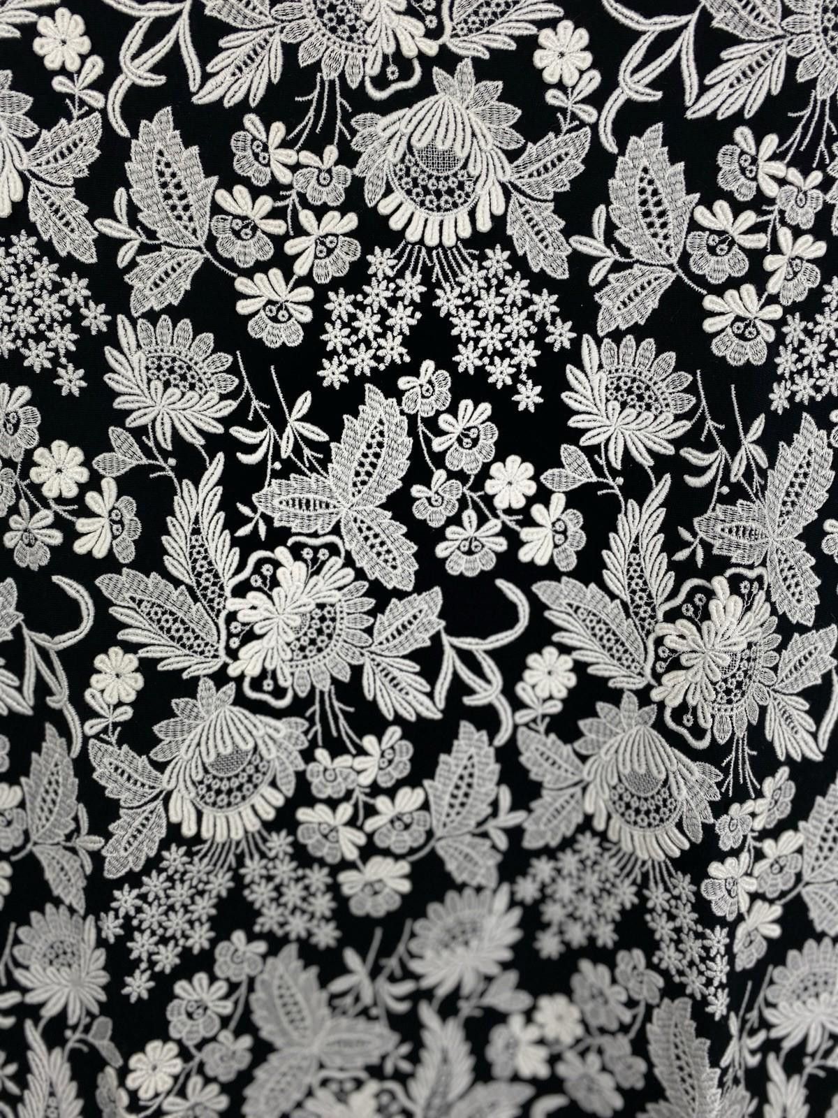 Prada Prada Floral Print Embroidered T - Shirt Size L / US 10 / IT 46 - 2 Thumbnail