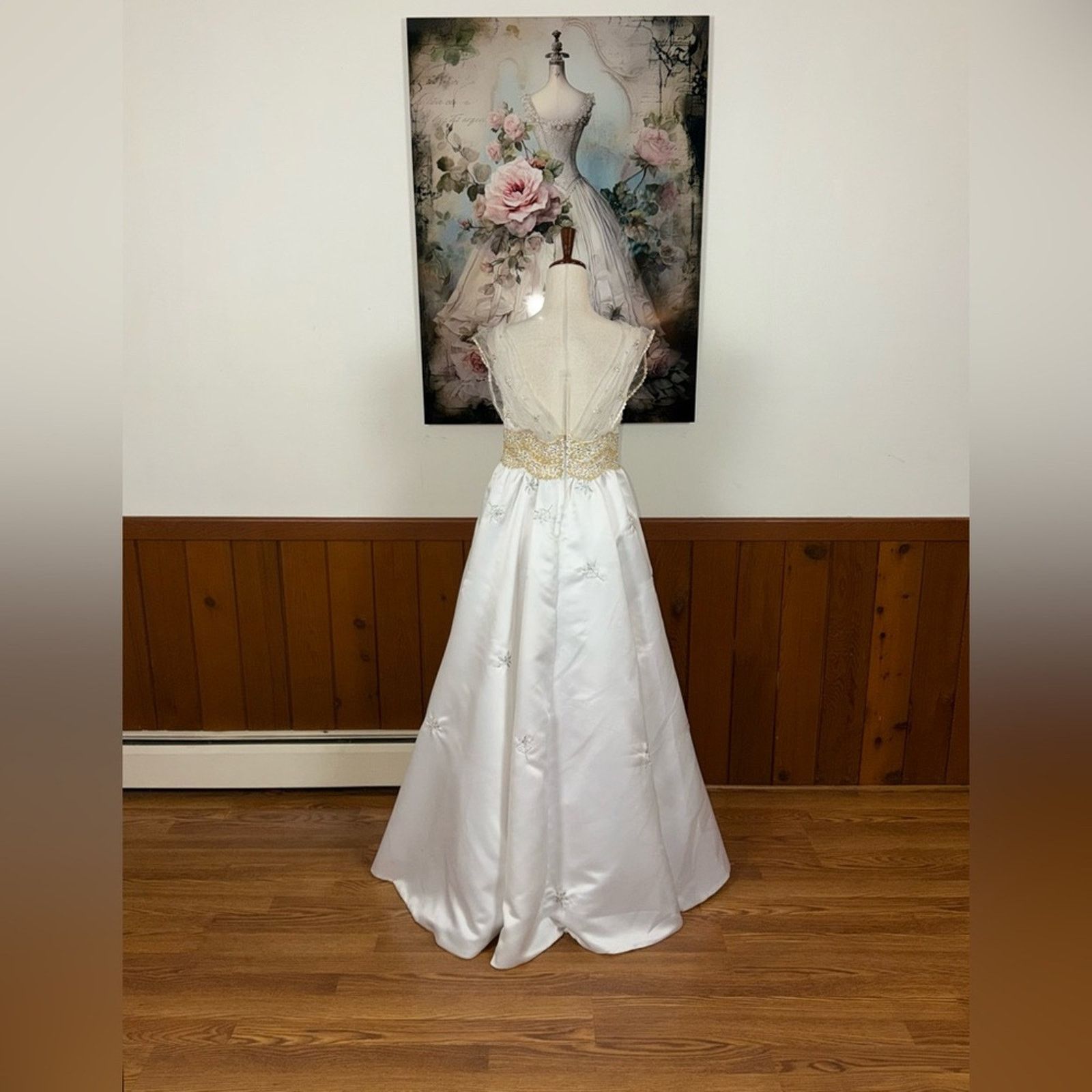 Other Pretty Boutique Satin Wedding Gown Size M / US 6-8 / IT 42-44 - 6 Thumbnail