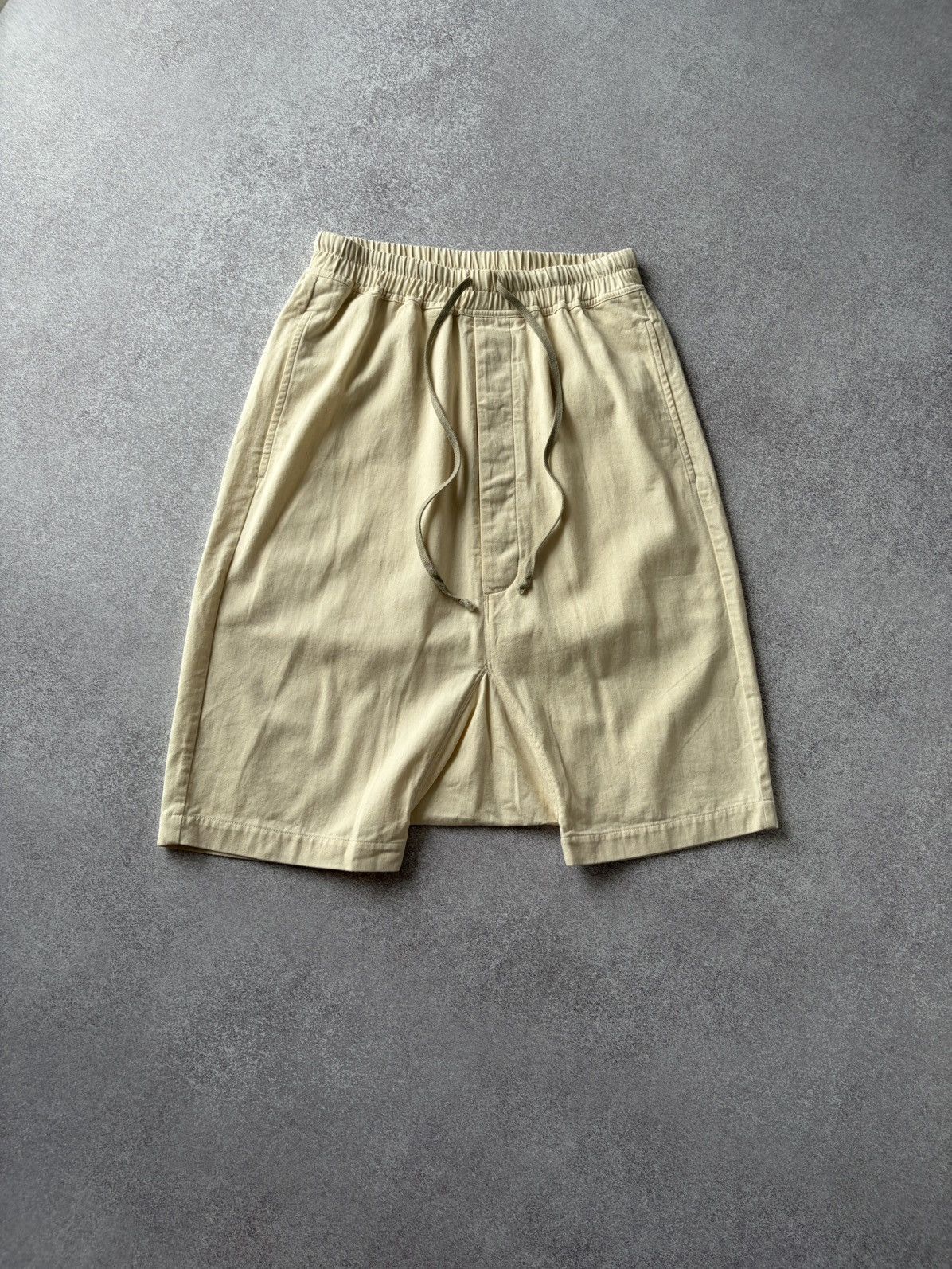 Rick Owens Rick Owens Fogachine SS22 Drop Crotch Wide Cut Beige Shorts Size US 31 - 1 Thumbnail