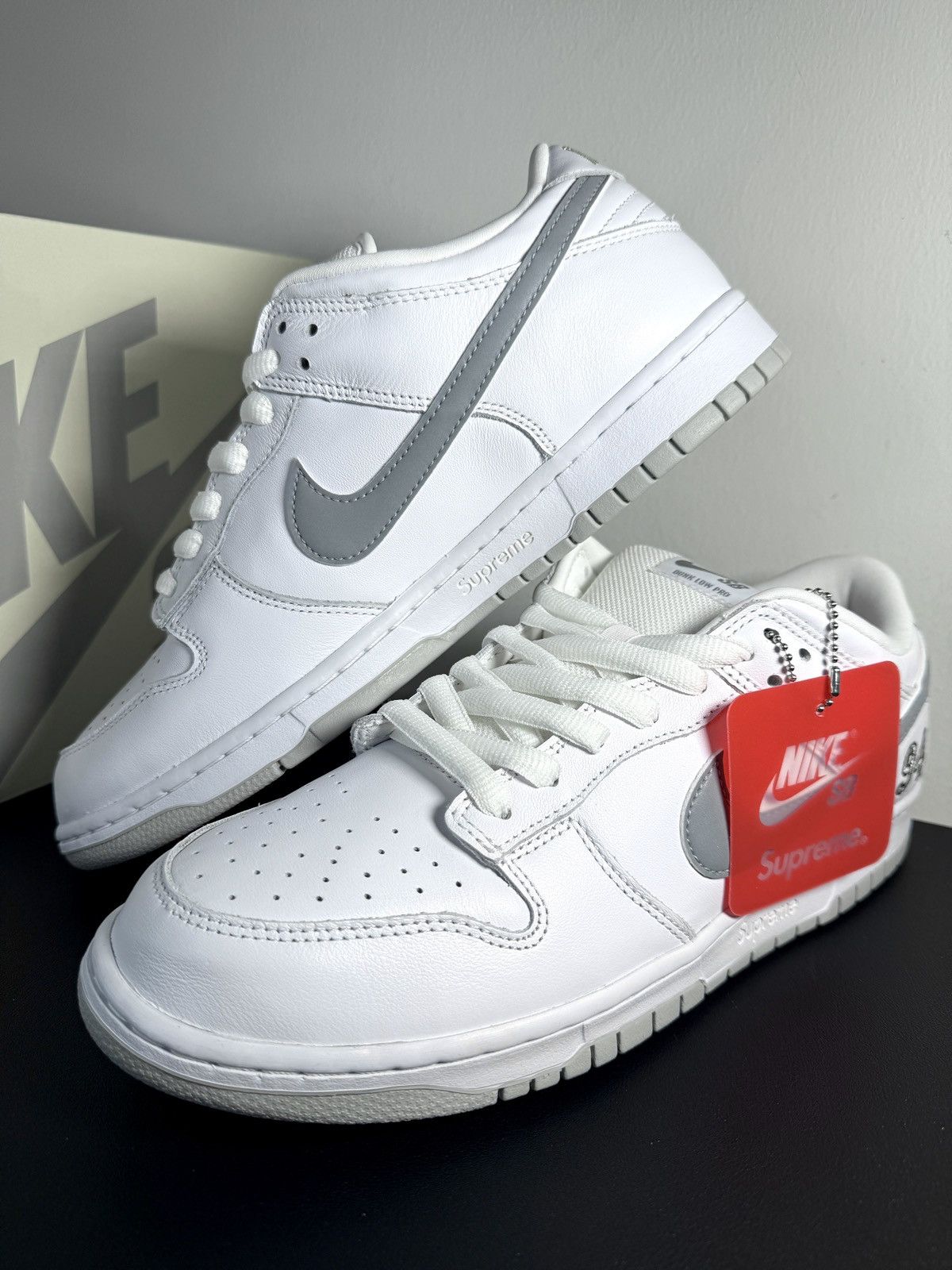 Nike × Supreme Brand New Nike SB Supreme Low Top Dunks White Size US 11 / EU 44 - 1 Thumbnail