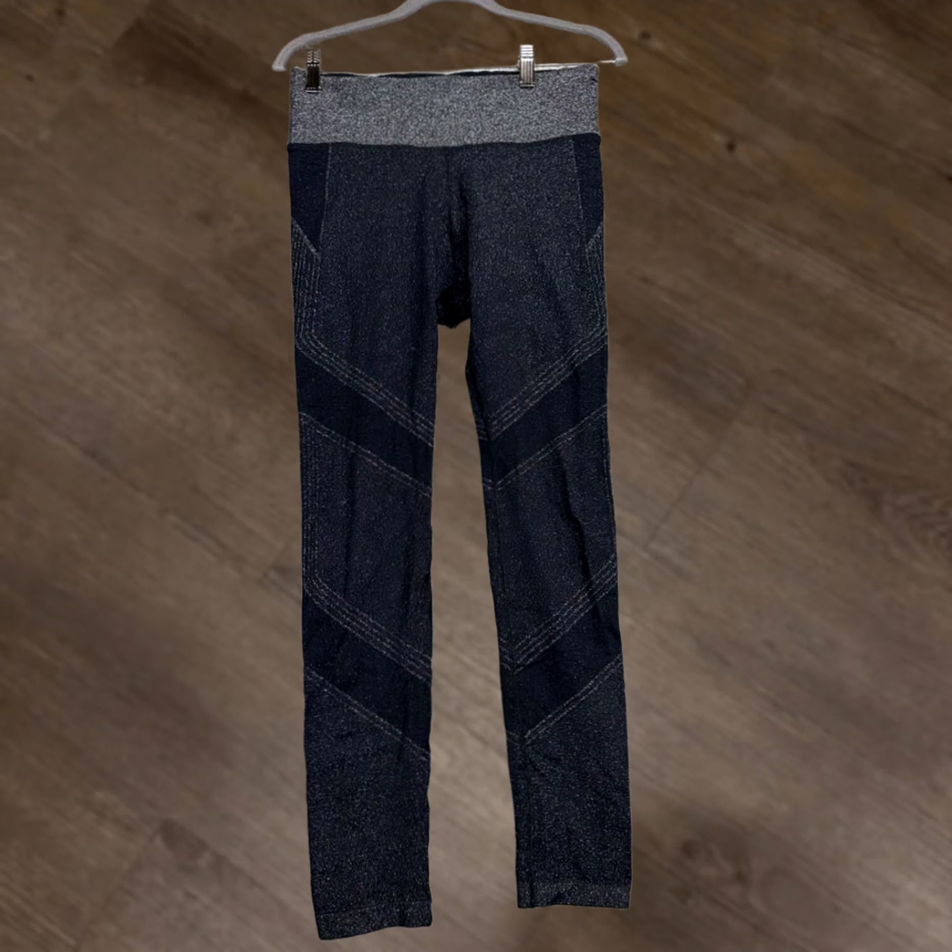 Athleta Athleta Leggings Womens Medium Black Grey Pull On Gym Yoga Workout Ladies Size 32" / US 10 / IT 46 - 1 Thumbnail