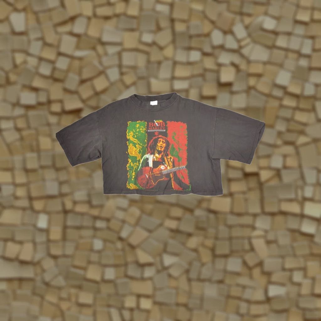 Vintage Bob Marley T-Shirt M Black Vintage 1990 Worn Distressed Imagine UK Cropped Tee Mens Size M Size US M / EU 48-50 / 2 - 1 Thumbnail