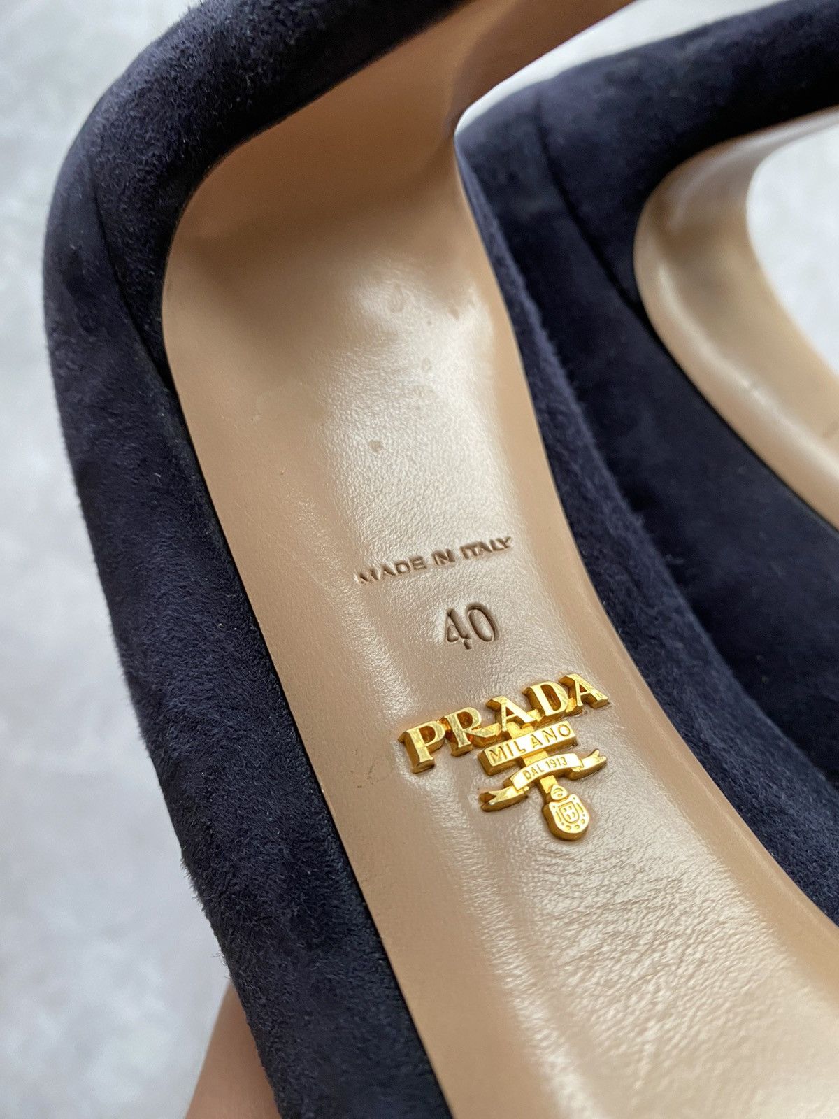 Prada Prada Milano Suede Pumps Heels Women’s Shoes Made in Italy Size US 10 / IT 40 - 13 Thumbnail