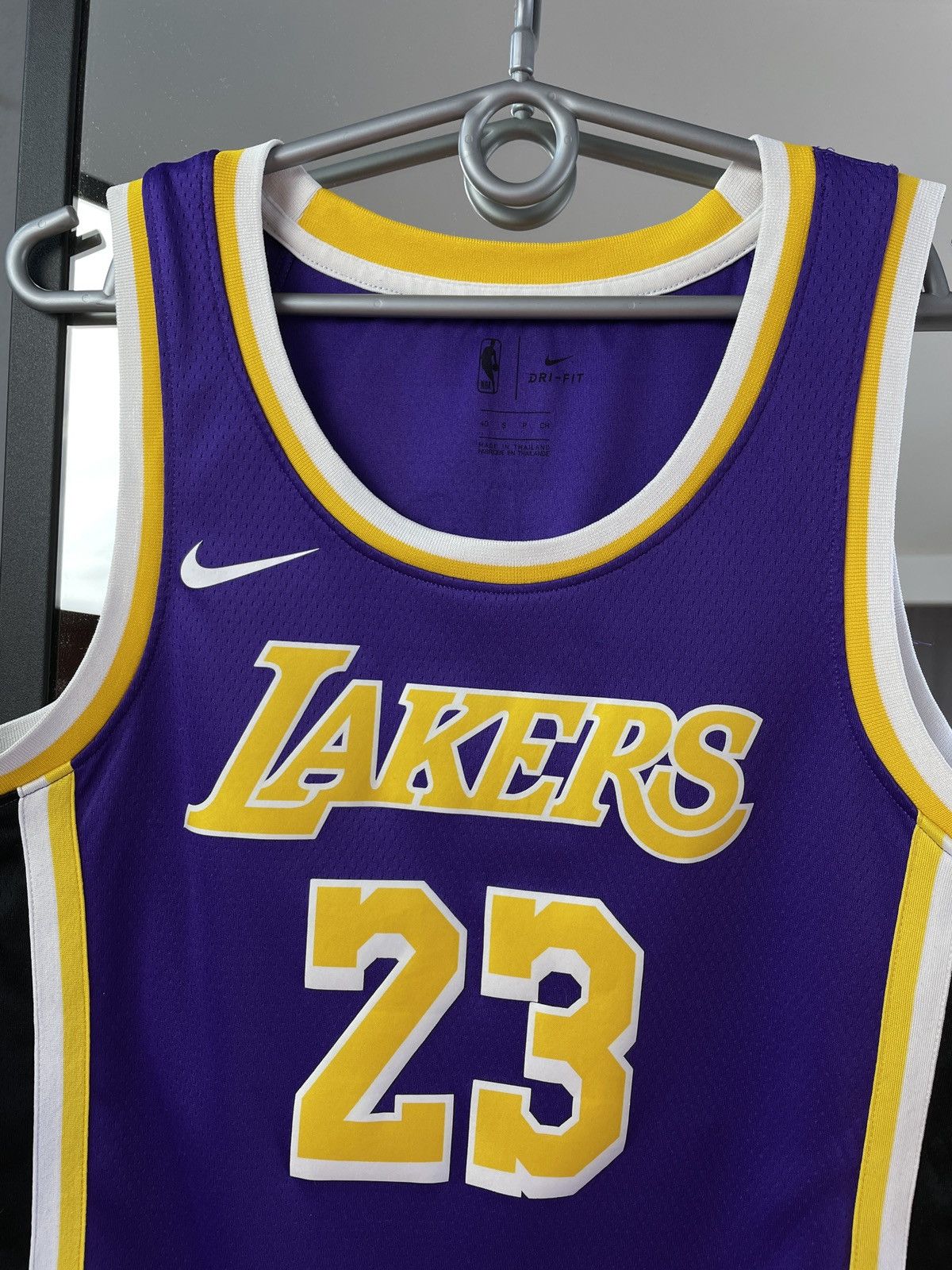NBA Vintage Nike Lakers Lebron James 23 NBA Jersey Tee Shirt Size US S / EU 44-46 / 1 - 2 Thumbnail