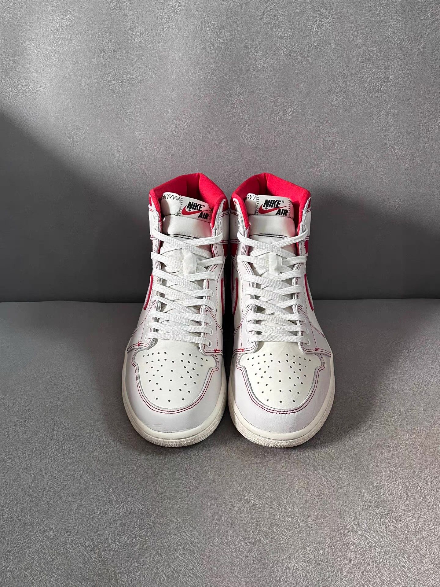 Nike Air Jordan 1 Bugs Bunny Ｑ20 Size US 10 / EU 43 - 2 Thumbnail
