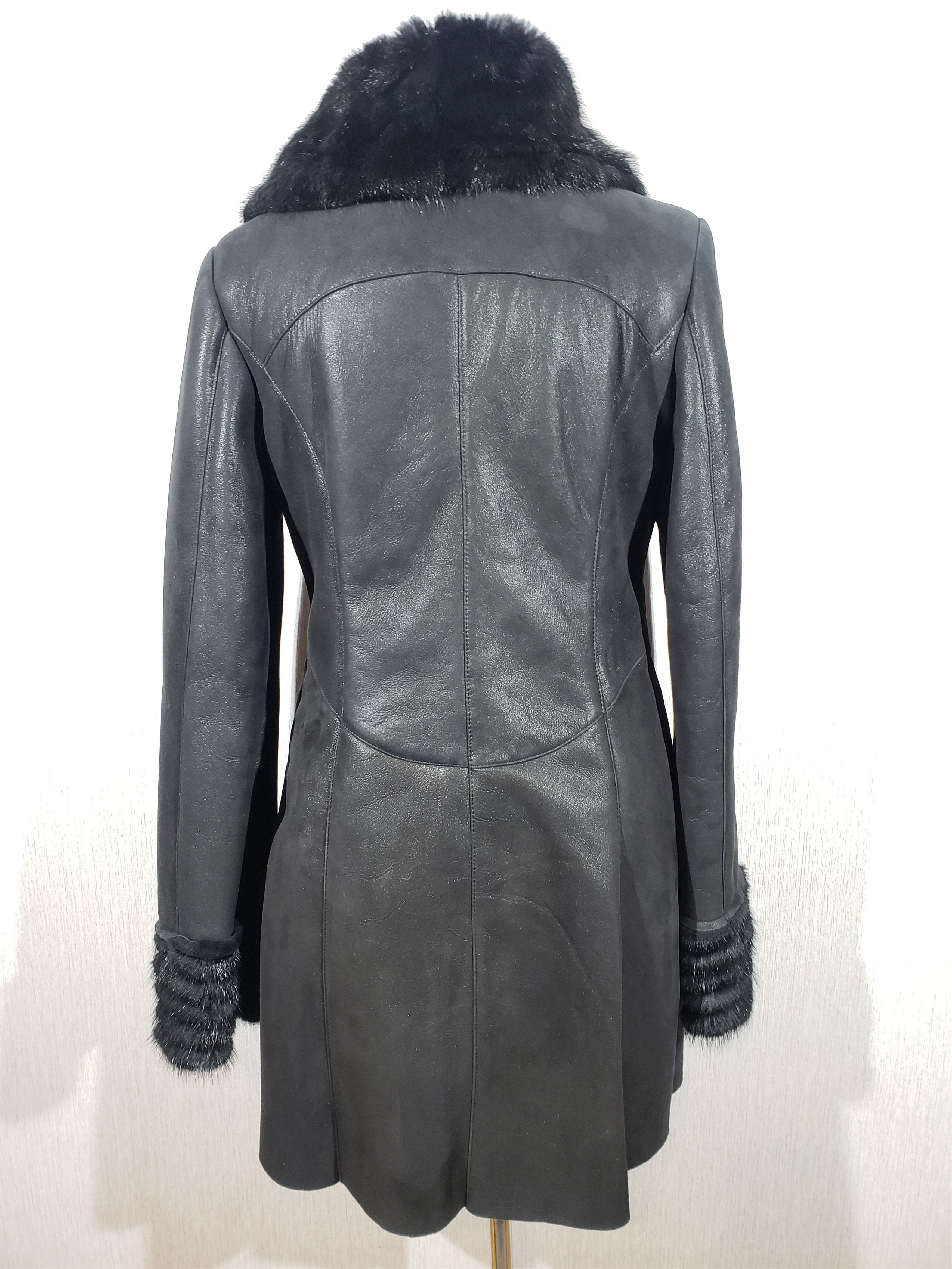 Other Wonderful women's warm sheepskin coat with genuine fur. Size L / US 10 / IT 46 - 4 Thumbnail