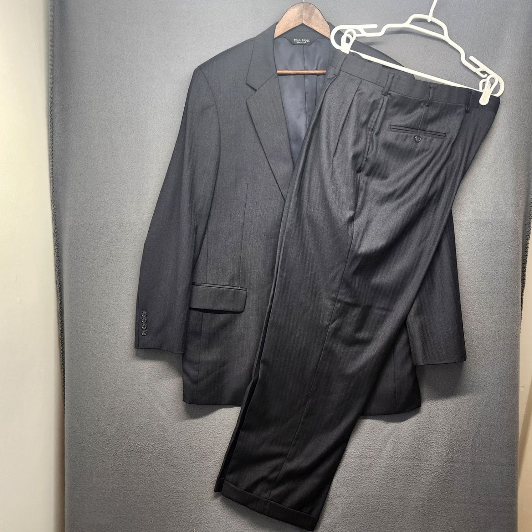 Jos. A. Bank Jos A. Bank Mens Suit Navy Blue 100% Wool Jacket 44L Pants 38x30 Pleated Cuffed Wool Suit Set Mens Formal Business 2 Piece 44L 38x30 Navy Blues Size 44R - 2 Thumbnail