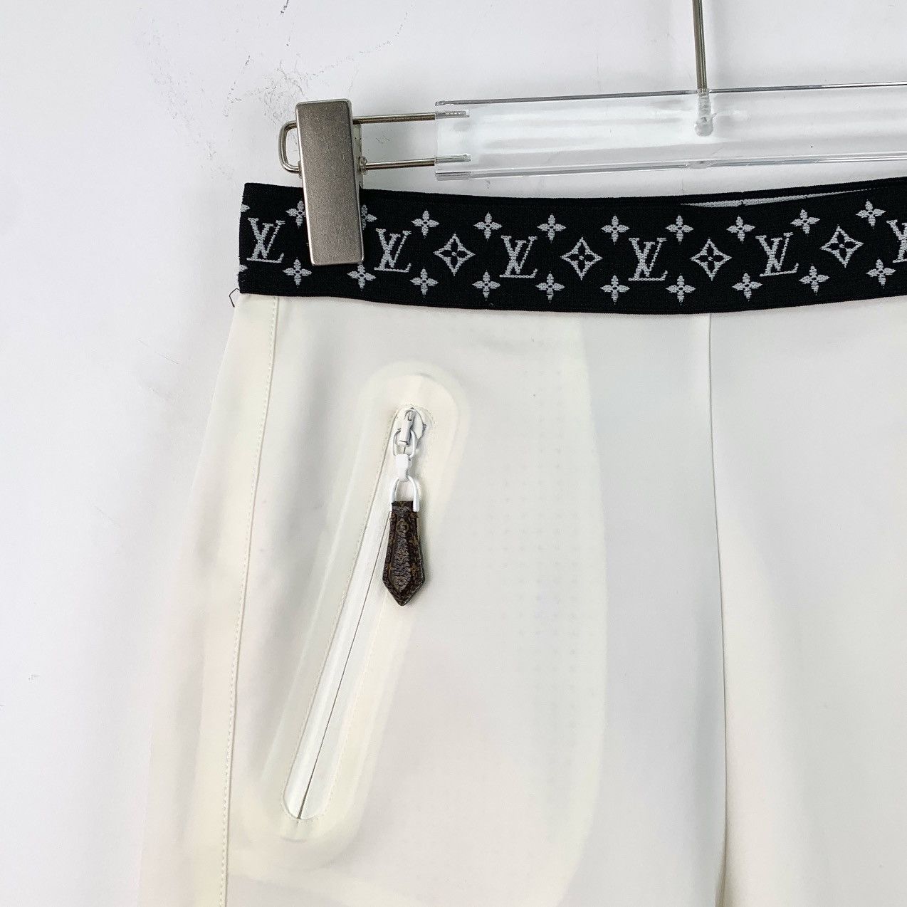 Louis Vuitton Louis Vuitton Inlaid Casual Five-point Shorts K26WX Size 26" / US 2 / IT 38 - 3 Thumbnail