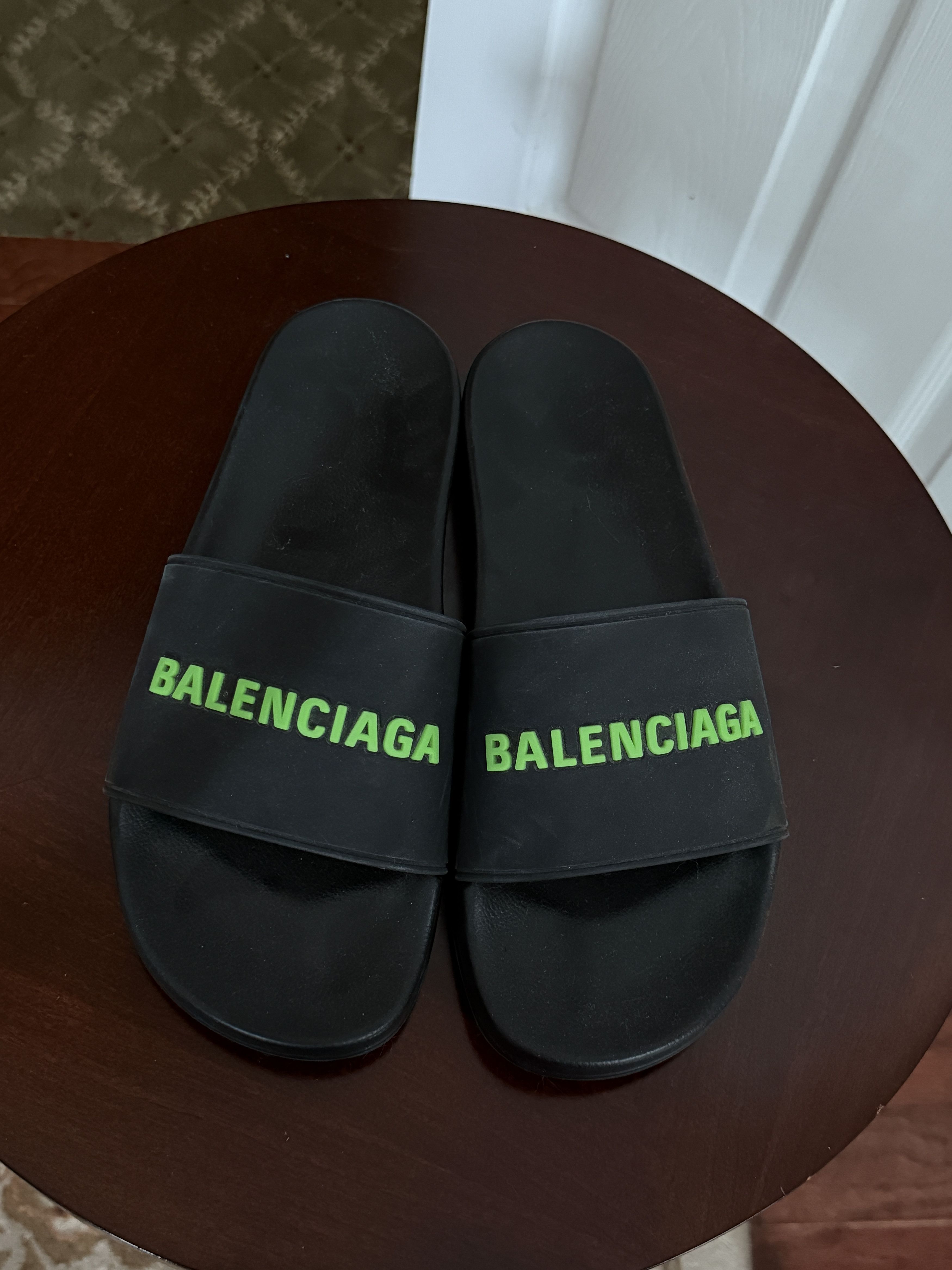 Balenciaga Balenciaga Rubber Logo Pool Slide Black & Fluo Green Size US 9 / EU 42 - 1 Thumbnail