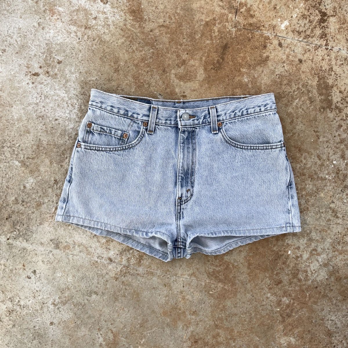 Levi's × Vintage Vintage 90s Levi’s Made In USA 505 Denim Jean Shorts Size US 34 / EU 50 - 1 Thumbnail
