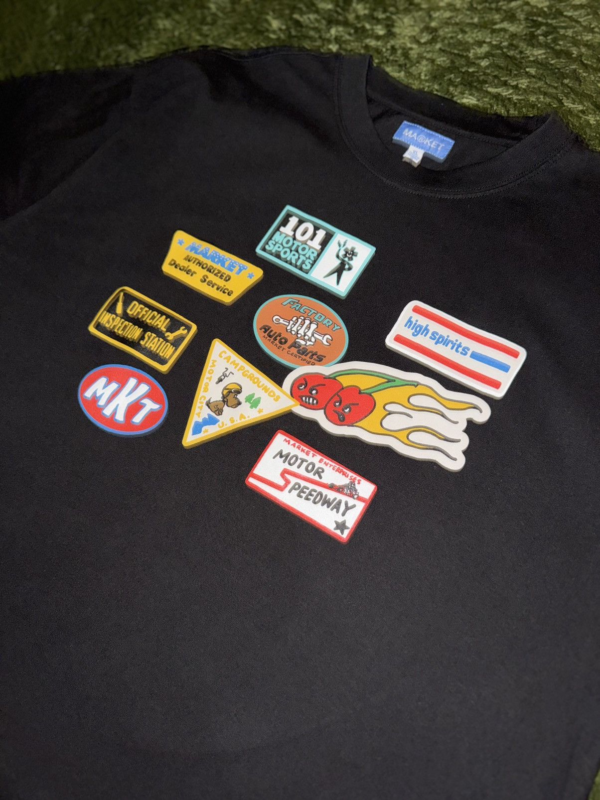 Market [XL] MARKET Motorcycle Patchwork Graphic T-Shirt Size US XL / EU 56 / 4 - 2 Thumbnail