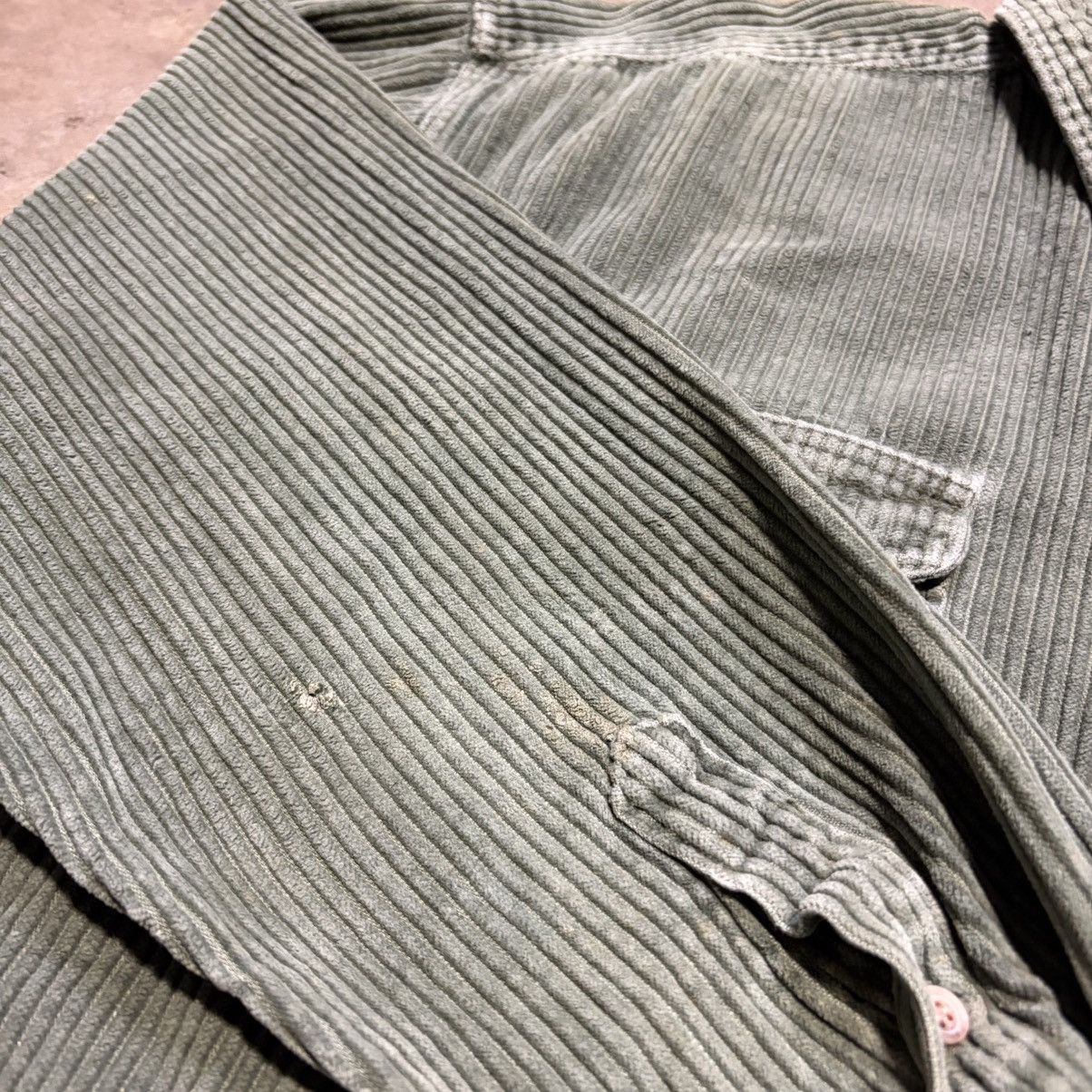 St. Johns Bay Vintage St Johns Bay Corduroy Button Up Shirt Heavyweight Size US XL / EU 56 / 4 - 5 Thumbnail