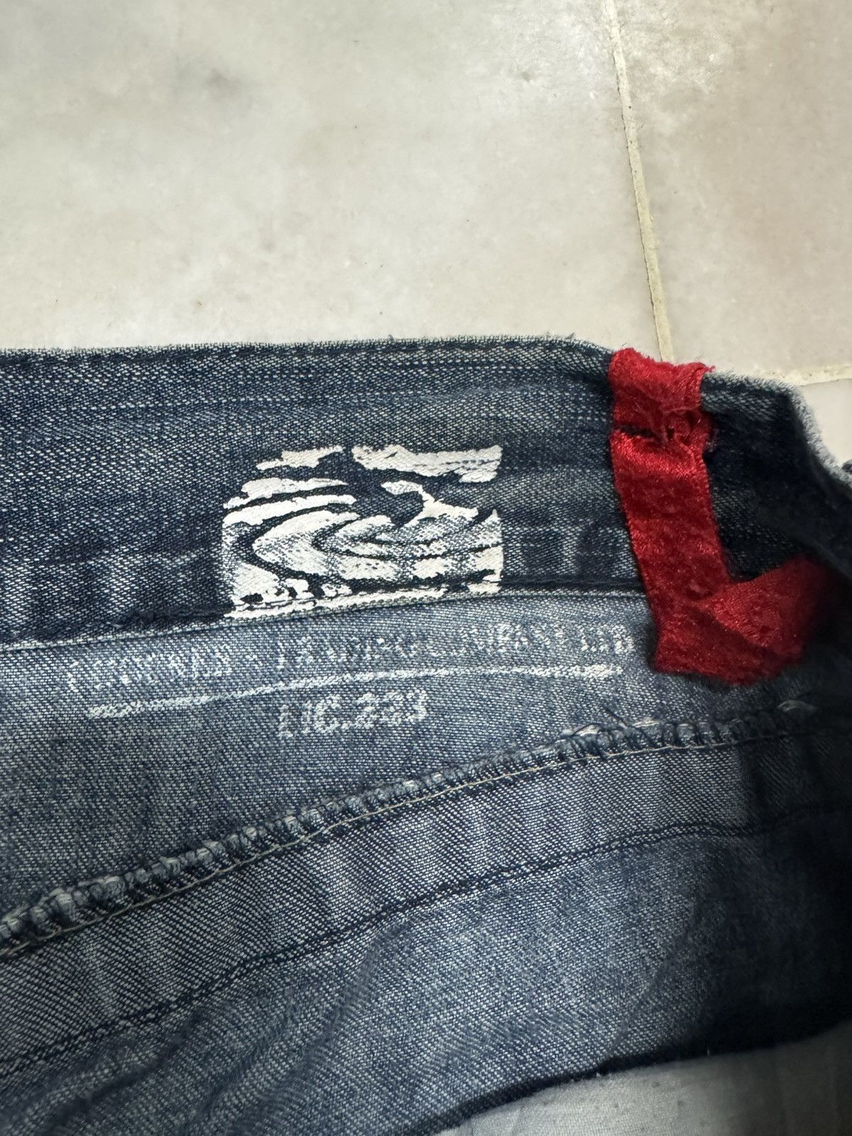 Japanese Brand BAGGY FLARE VINTAGE JAPANESE THRASHED JEANS 90s Size US 32 / EU 48 - 9 Thumbnail