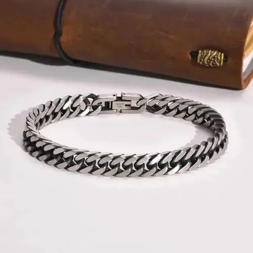 Vintage Chunky Retro Cuban Chain Bracelets Size ONE SIZE - 1 Thumbnail
