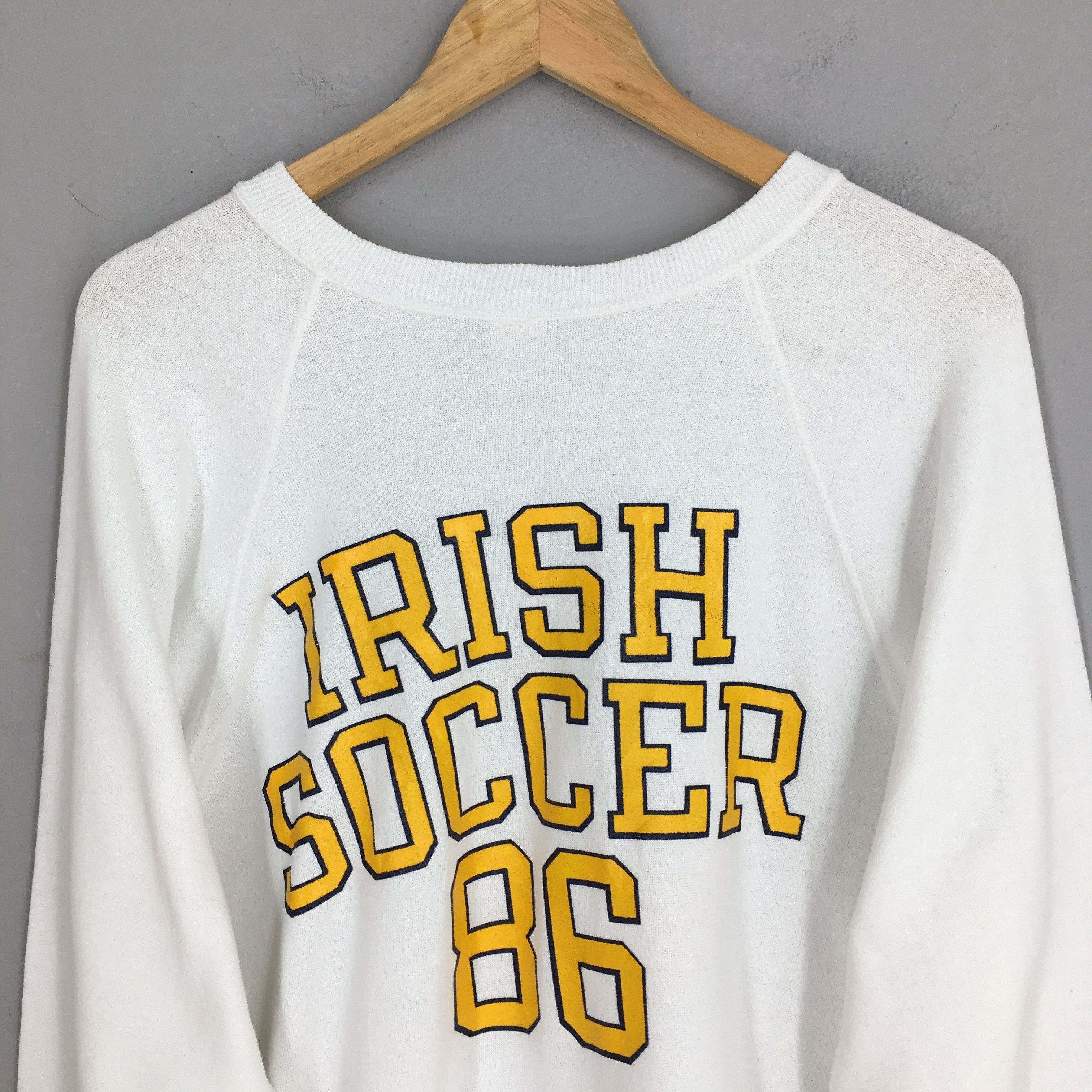 Champion Vintage 1986 Irish Soccer Sweatshirt XLarge Size US XL / EU 56 / 4 - 7 Thumbnail