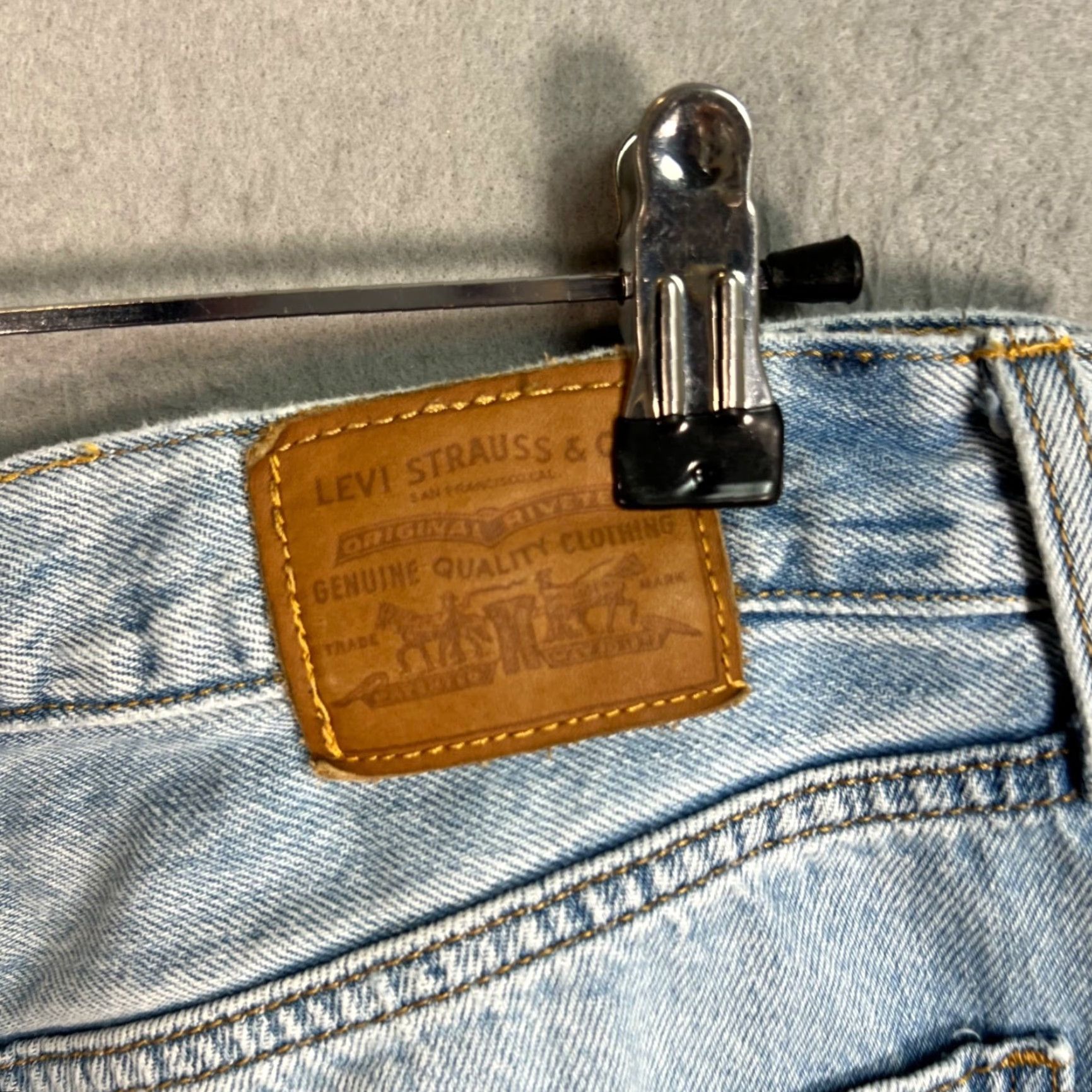 Levi's Levi's 501 Men Jeans Size 30 Original Fit Light Wash Denim Straight Regular 5-Pocket Blue Vintage No N/A Size US 30 / EU 46 - 3 Thumbnail