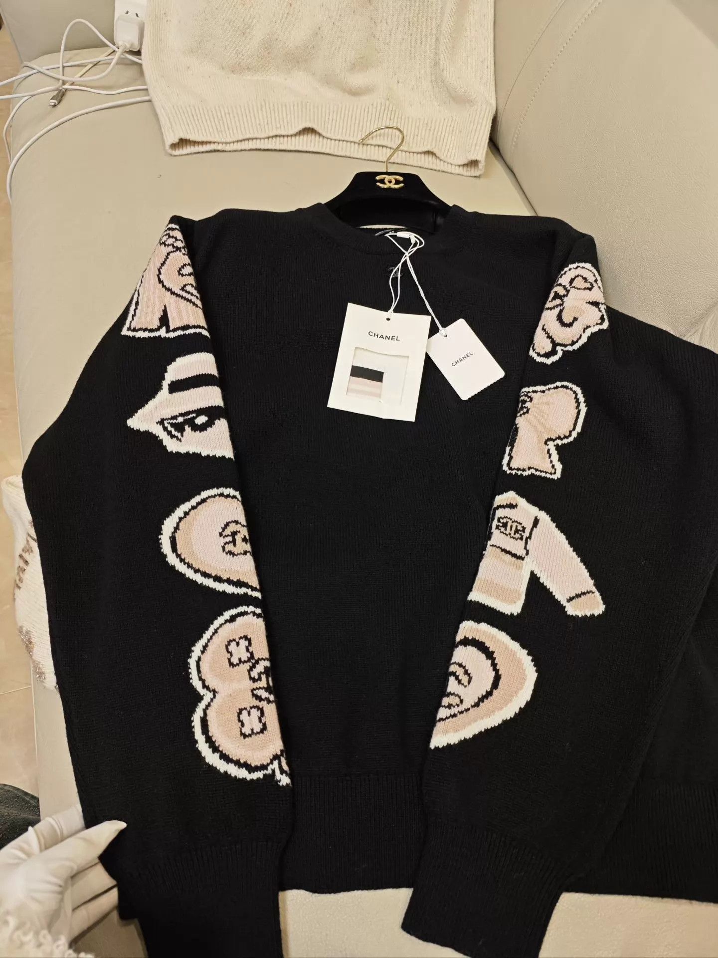 Chanel CHANEL 25B Cartoon CC Heart Bow Crewneck Cardigan 38 Size S / US 4 / IT 40 - 1 Thumbnail