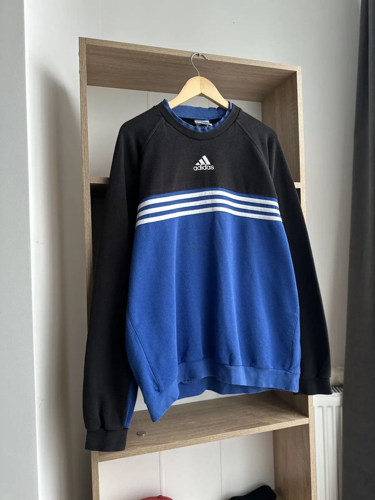 Adidas × Vintage Vintage Adidas Sweatshirt Center Logo Size US XL / EU 56 / 4 - 3 Thumbnail