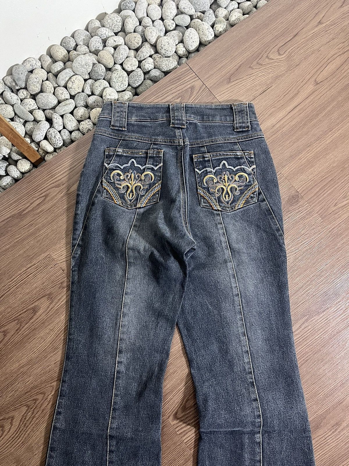 Hysteric Glamour × Japanese Brand Vintage Fullheart Japanese Brand Flared Wash Jeans Size US 27 - 7 Thumbnail