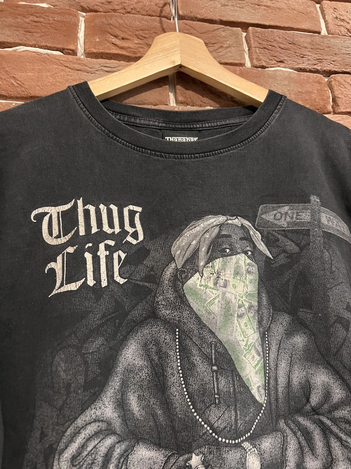 Band Tees Rare 2Pac Thug Life Legend Vintage Rap Band Tee Tupac 00 Size US XL / EU 56 / 4 - 3 Thumbnail