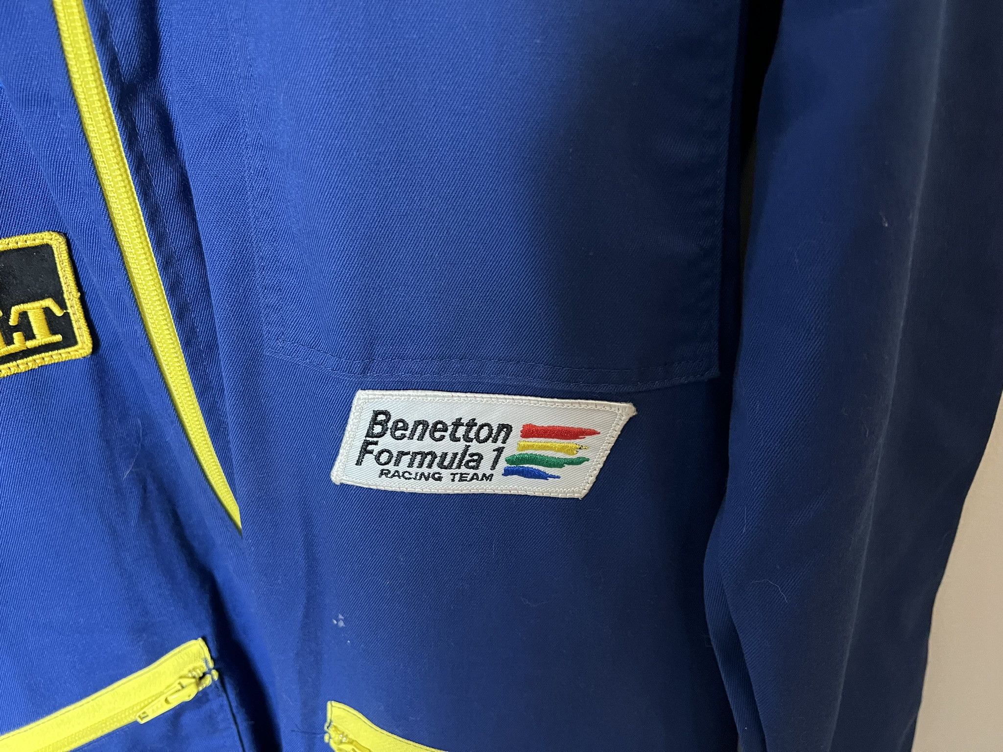 Red Bull VINTAGE RED BULL F1 TEAM AGIP MECHANIC'S SUIT JUMPSUIT Size US M / EU 48-50 / 2 - 6 Thumbnail