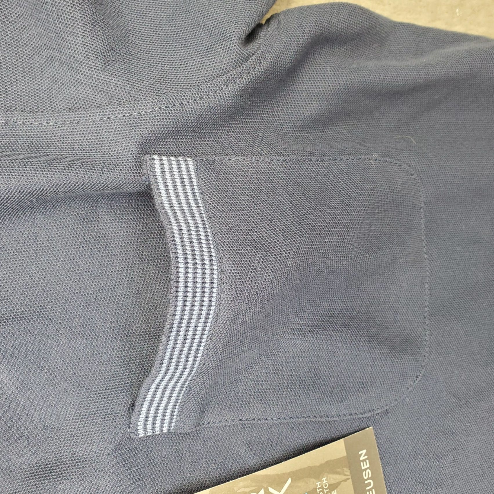 Van Heusen Van Heusen Polo Shirt Mens S Blue Collared Easy Care Stretch NWT Regular Shirt Size US S / EU 44-46 / 1 - 7 Thumbnail