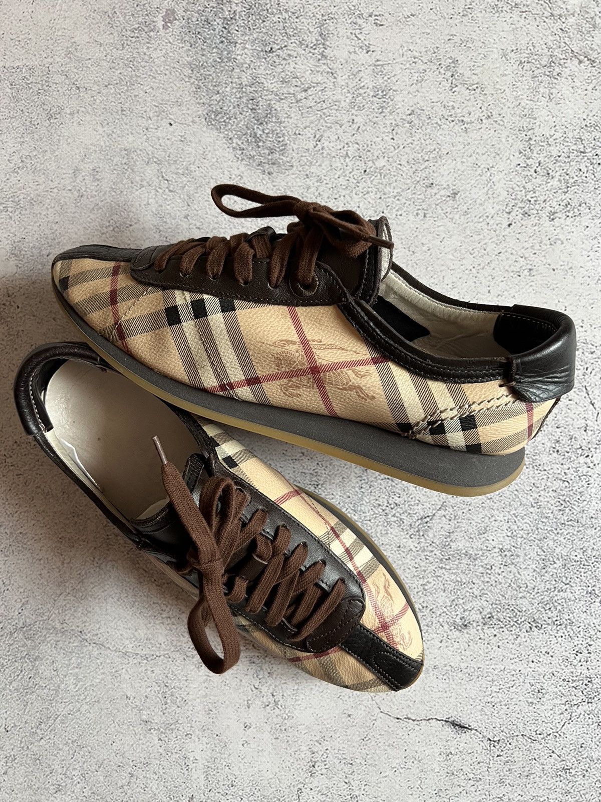 Burberry × Vintage BURBERRY NOVA CHECK CASUAL LEATHER SHOES SNEAKERS Size US 7 / EU 40 - 2 Thumbnail