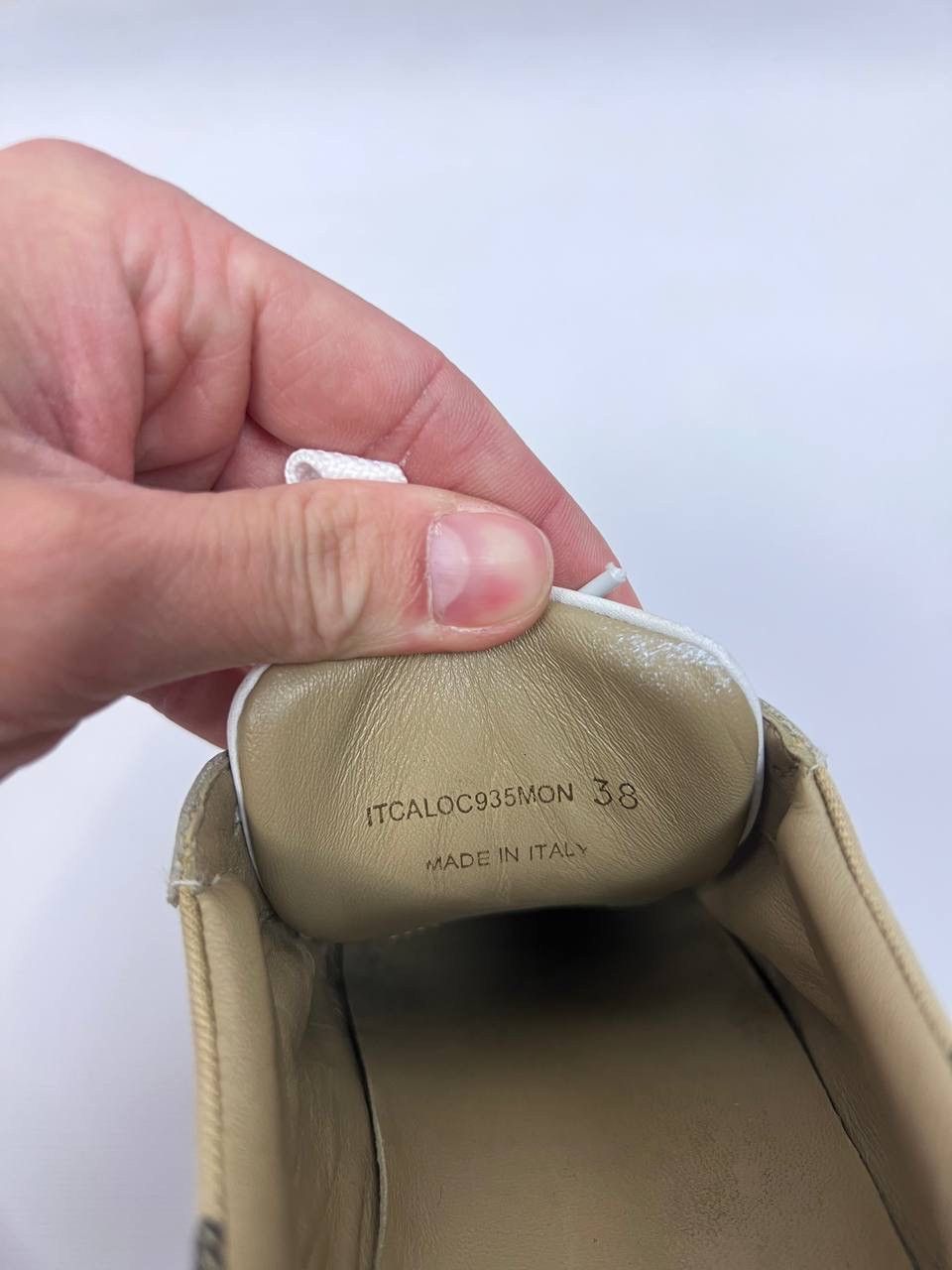Burberry Burberry leather trainers shoes size 38 Size US 7 / EU 40 - 5 Thumbnail