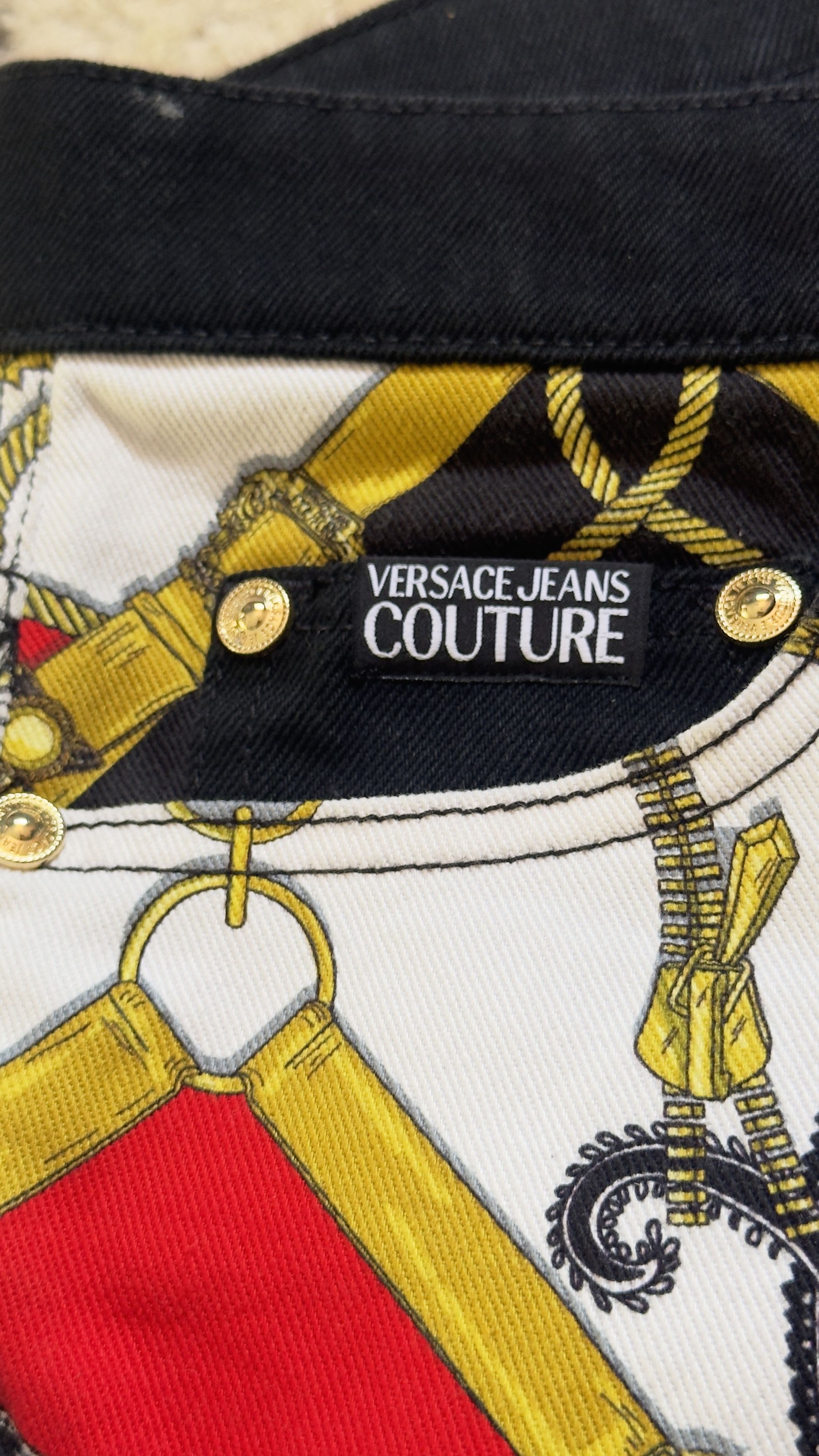 Versace Jeans Couture 🔥 Versace Rare Baroque Print Jeans size 31 US like new Size US 31 - 9 Thumbnail