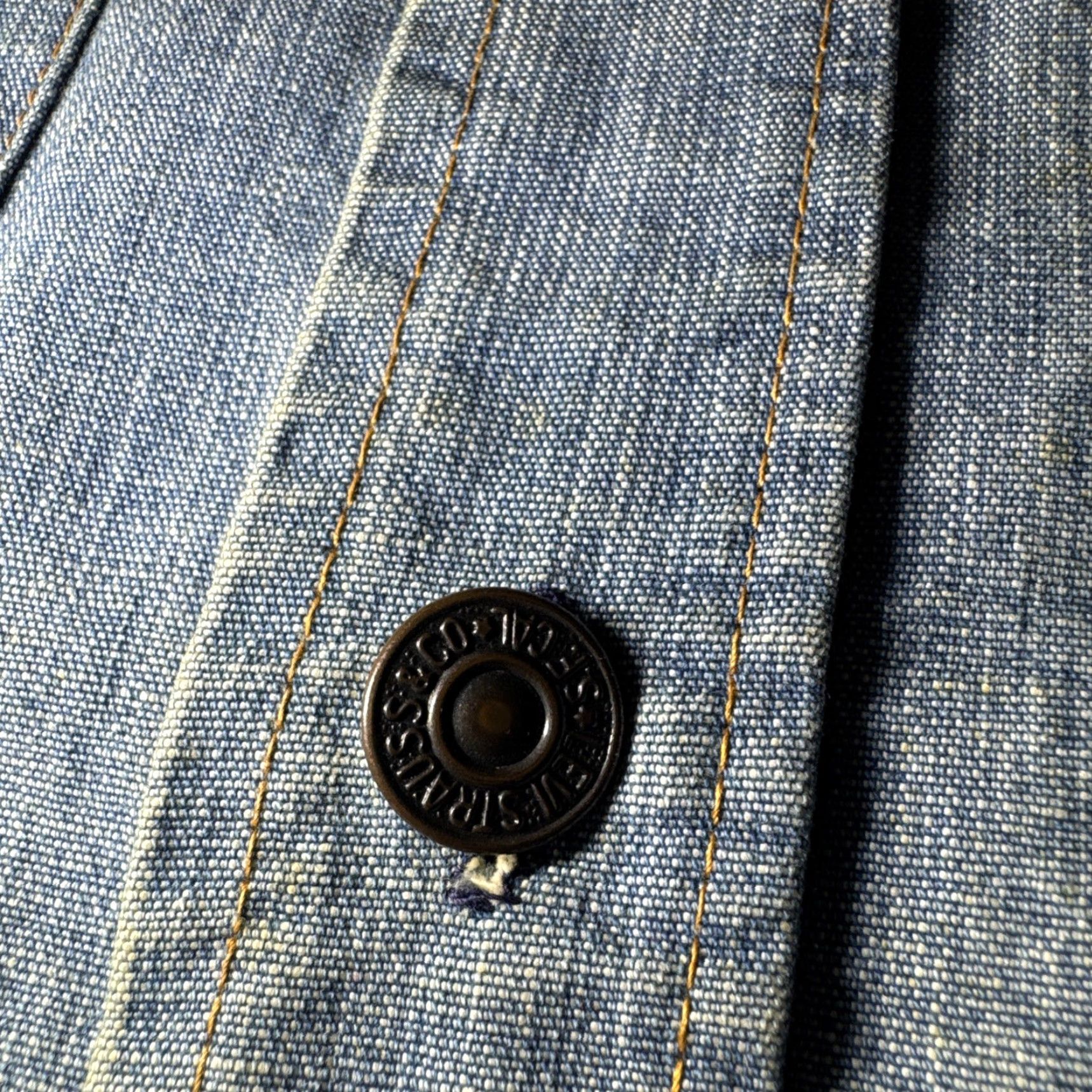 Levi's VINTAGE Levi's Denim Button-Up Shirt MEN Long Sleeve M Blue 1970s Orange Tab (Size M) Size US M / EU 48-50 / 2 - 7 Thumbnail