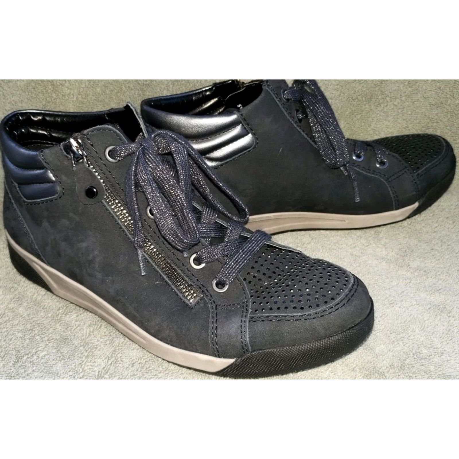 Vintage Medicus Dora Women's High Top Sneaker Black 5.5M Beaded Toe Zipper Leather Suede Knit Lace & Zipper Shoes Size S / US 4 / IT 40 - 5 Thumbnail