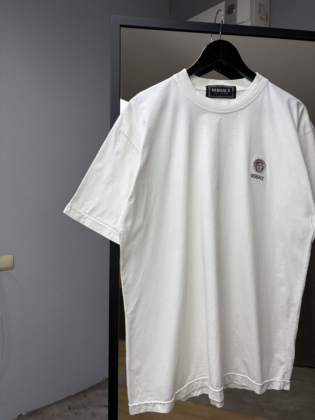 Versace Versace Medusa Logo T-Shirt White Minimal Luxury Vintage Tee Size US M / EU 48-50 / 2 - 3 Thumbnail