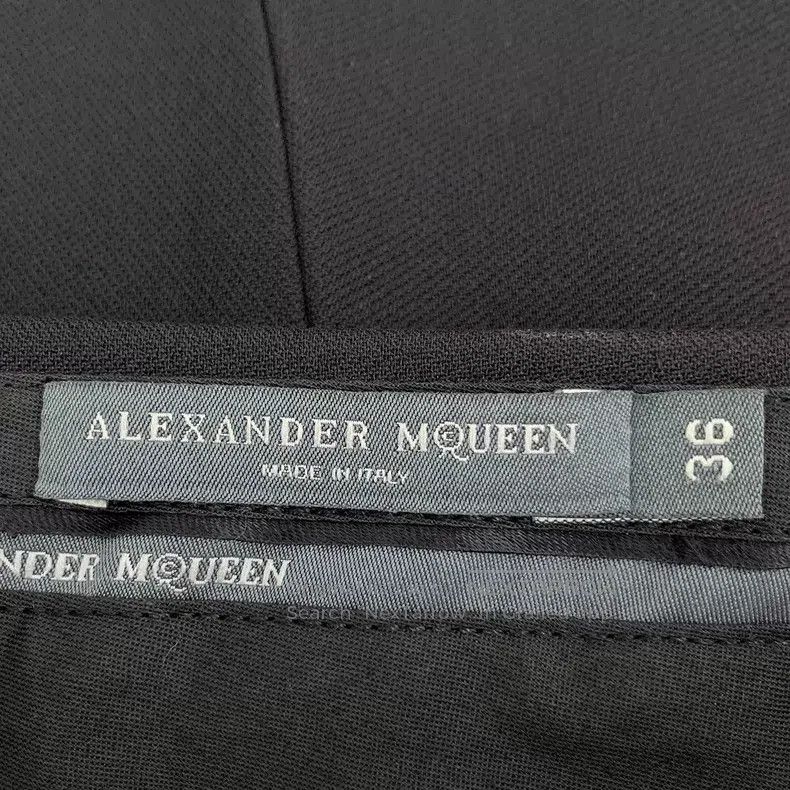 Alexander McQueen Alexander Mcqueen Black hollow stitched wool casual trouse Size 24" / US 00 / IT 34 - 6 Thumbnail